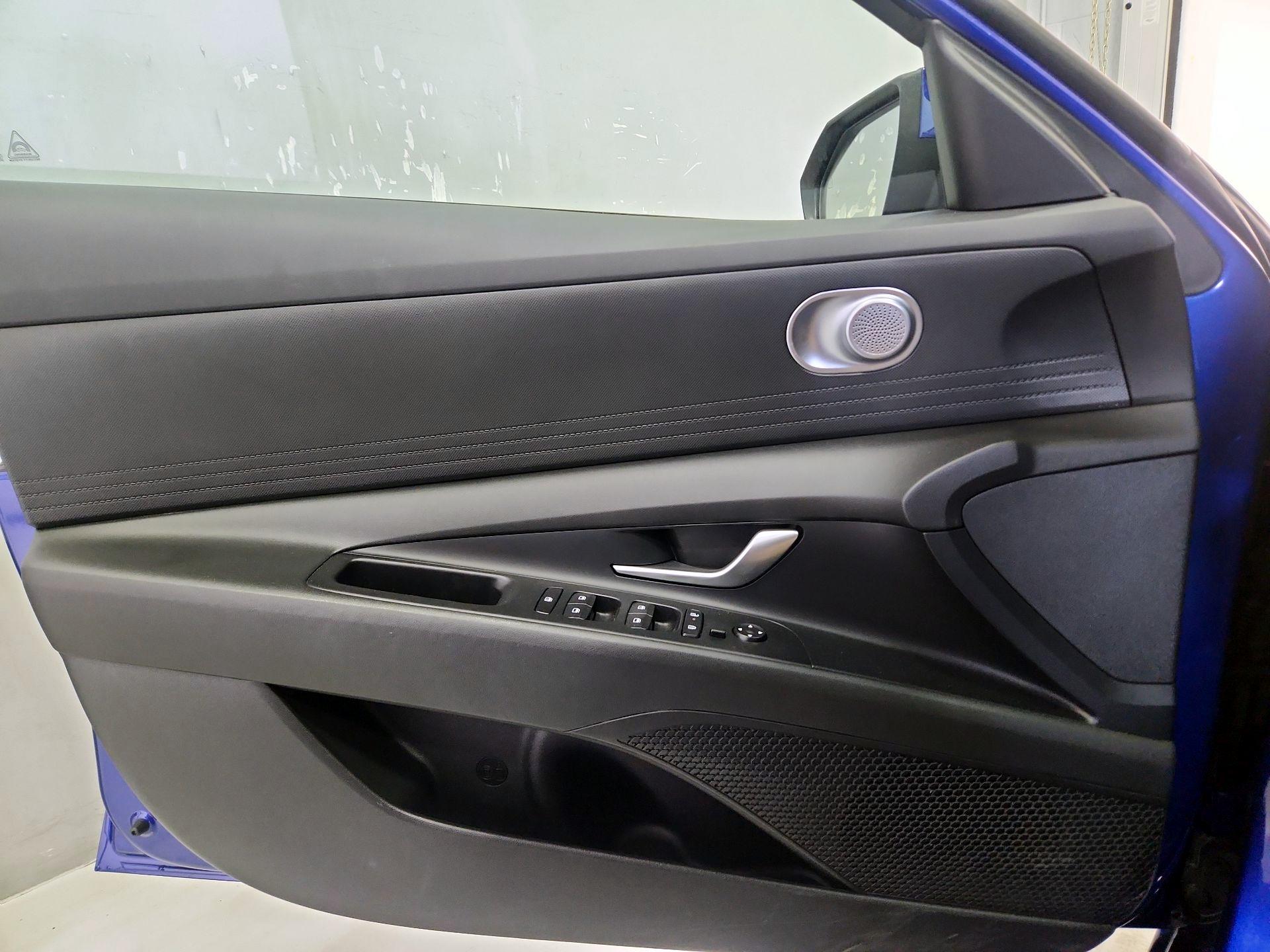 Thumbnail: 2024 Hyundai Elantra - 12