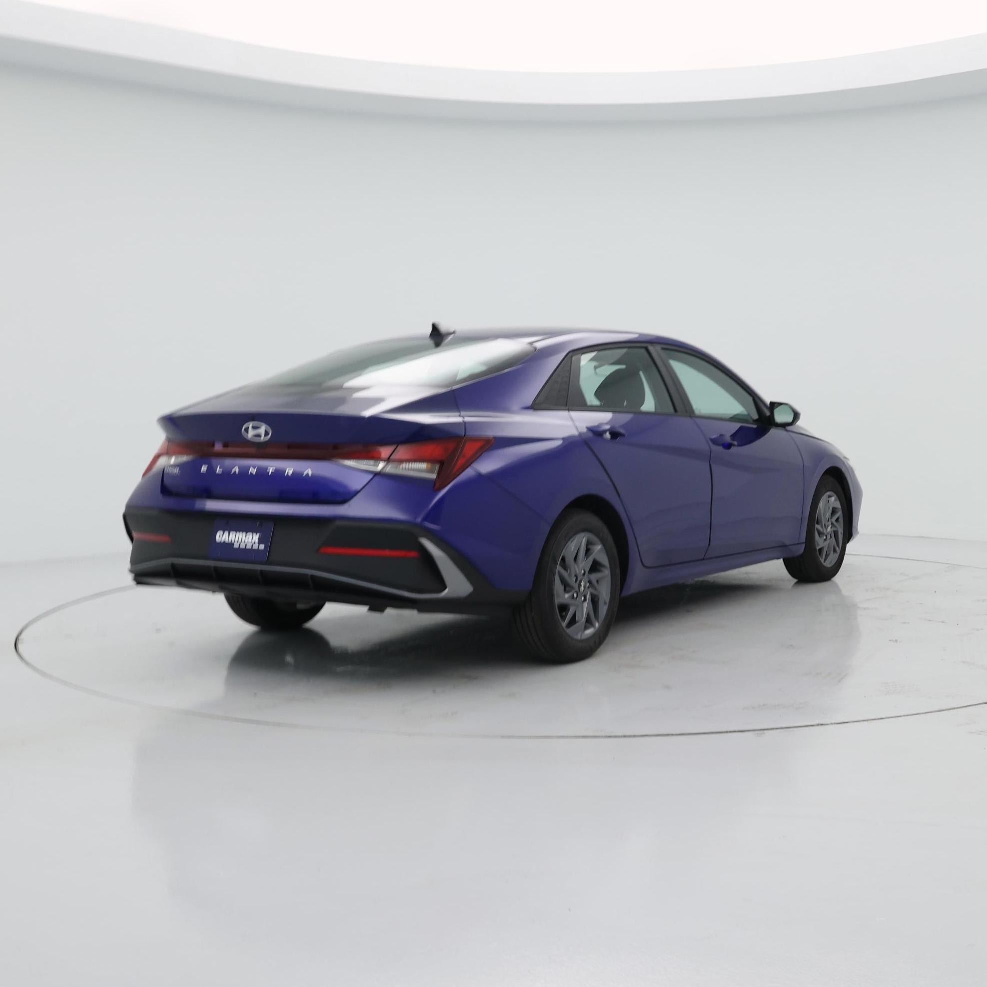 Thumbnail: 2024 Hyundai Elantra - 8