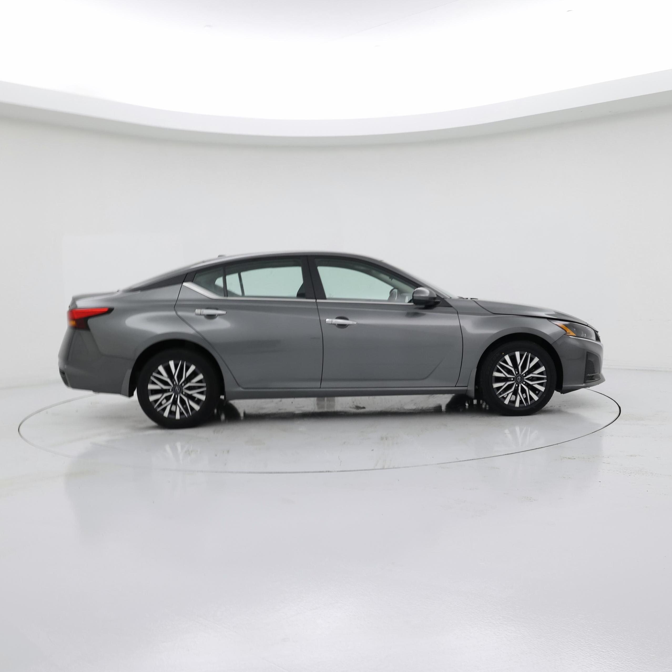 Thumbnail: 2023 Nissan Altima - 7