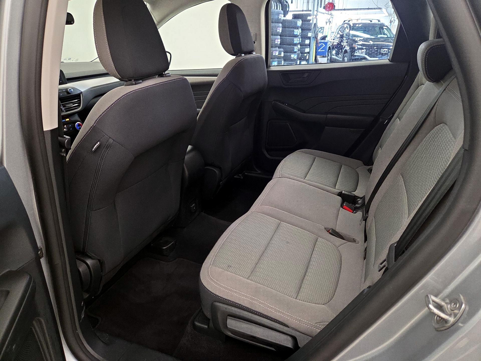 Thumbnail: 2022 Ford Escape - 18