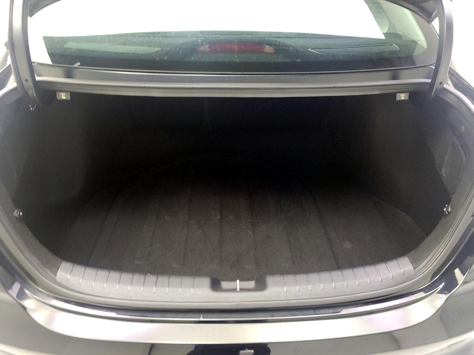 Thumbnail: 2023 Kia Forte - 18