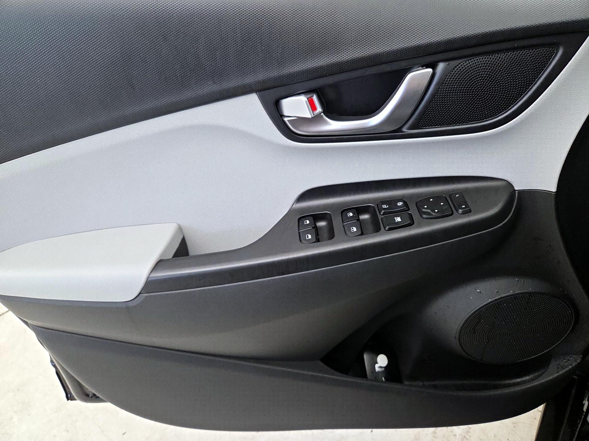 Thumbnail: 2023 Hyundai Kona - 12