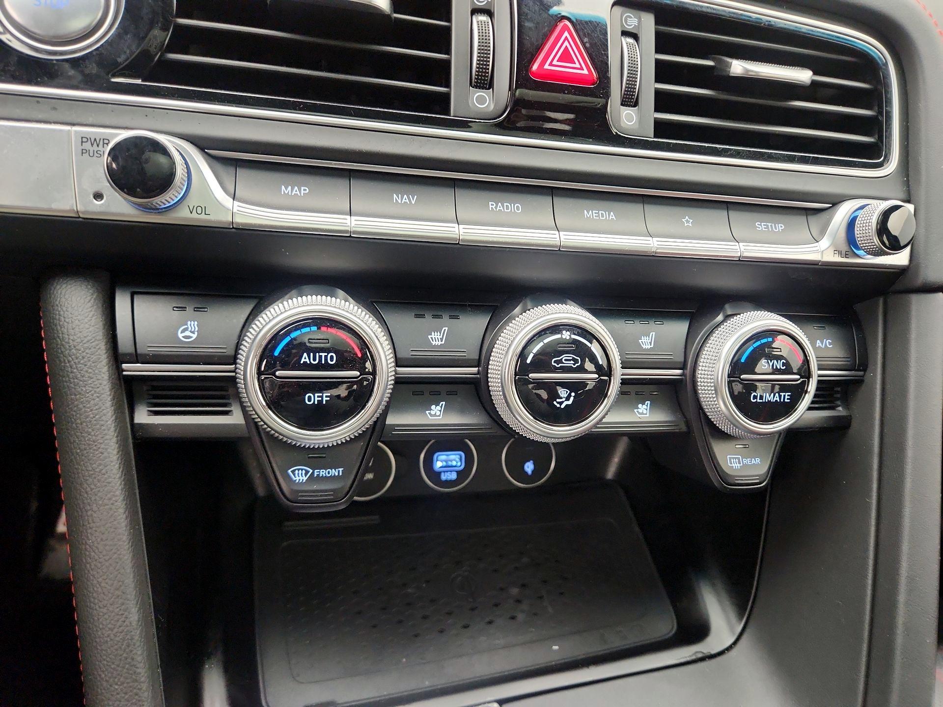 Thumbnail: 2023 Genesis G70 - 17