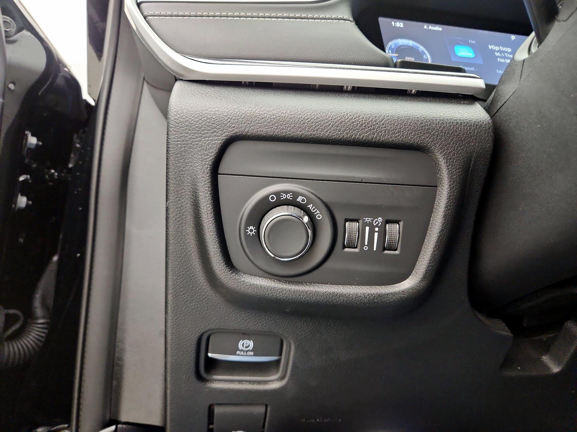 Thumbnail: 2023 Jeep Grand Cherokee - 13