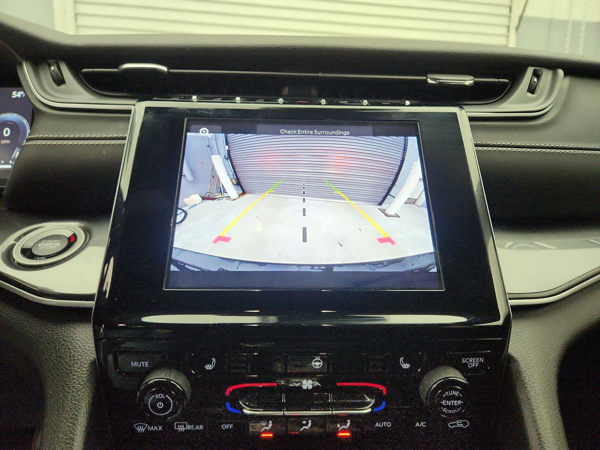 Thumbnail: 2023 Jeep Grand Cherokee - 14