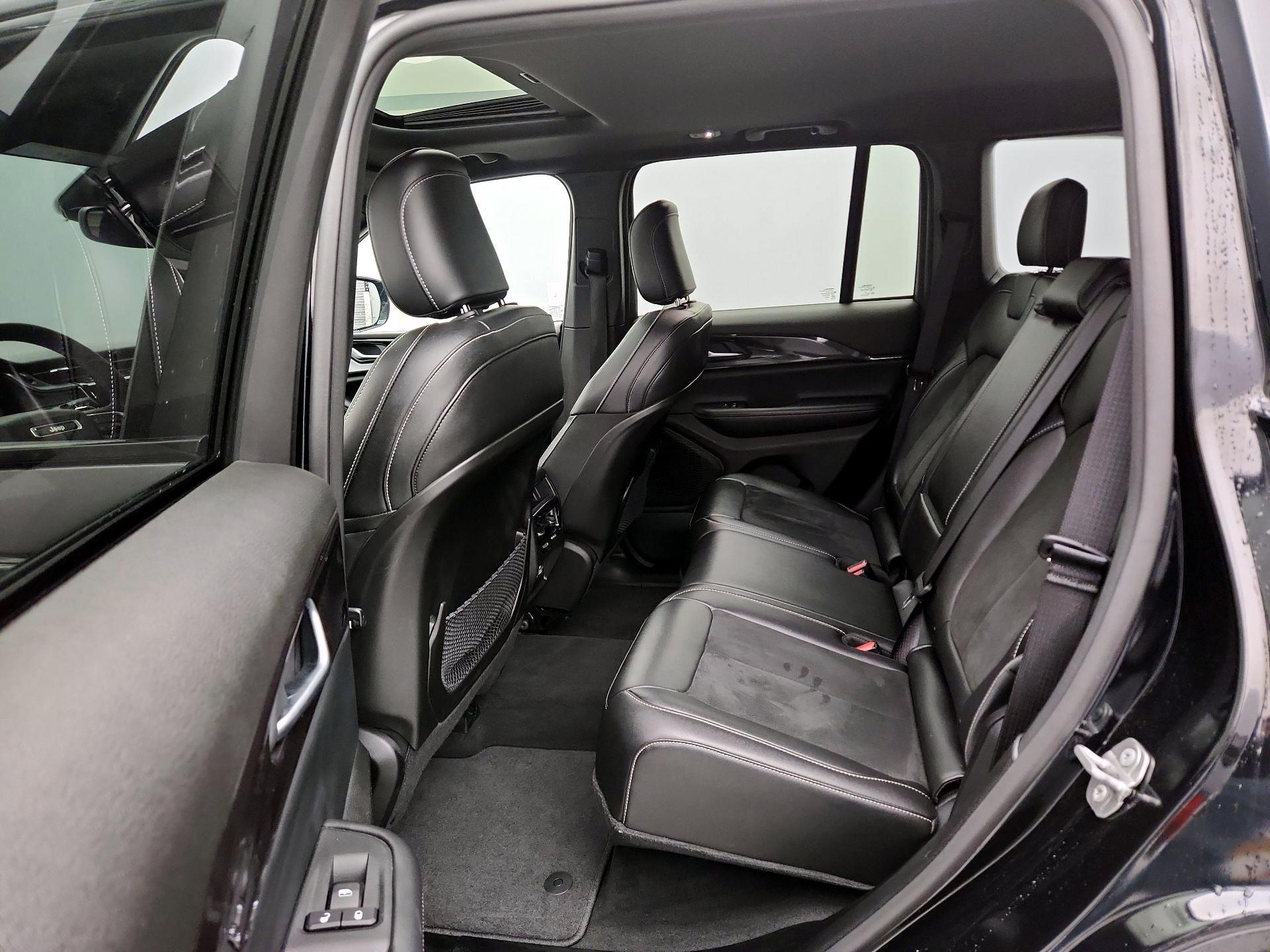 Thumbnail: 2023 Jeep Grand Cherokee - 20