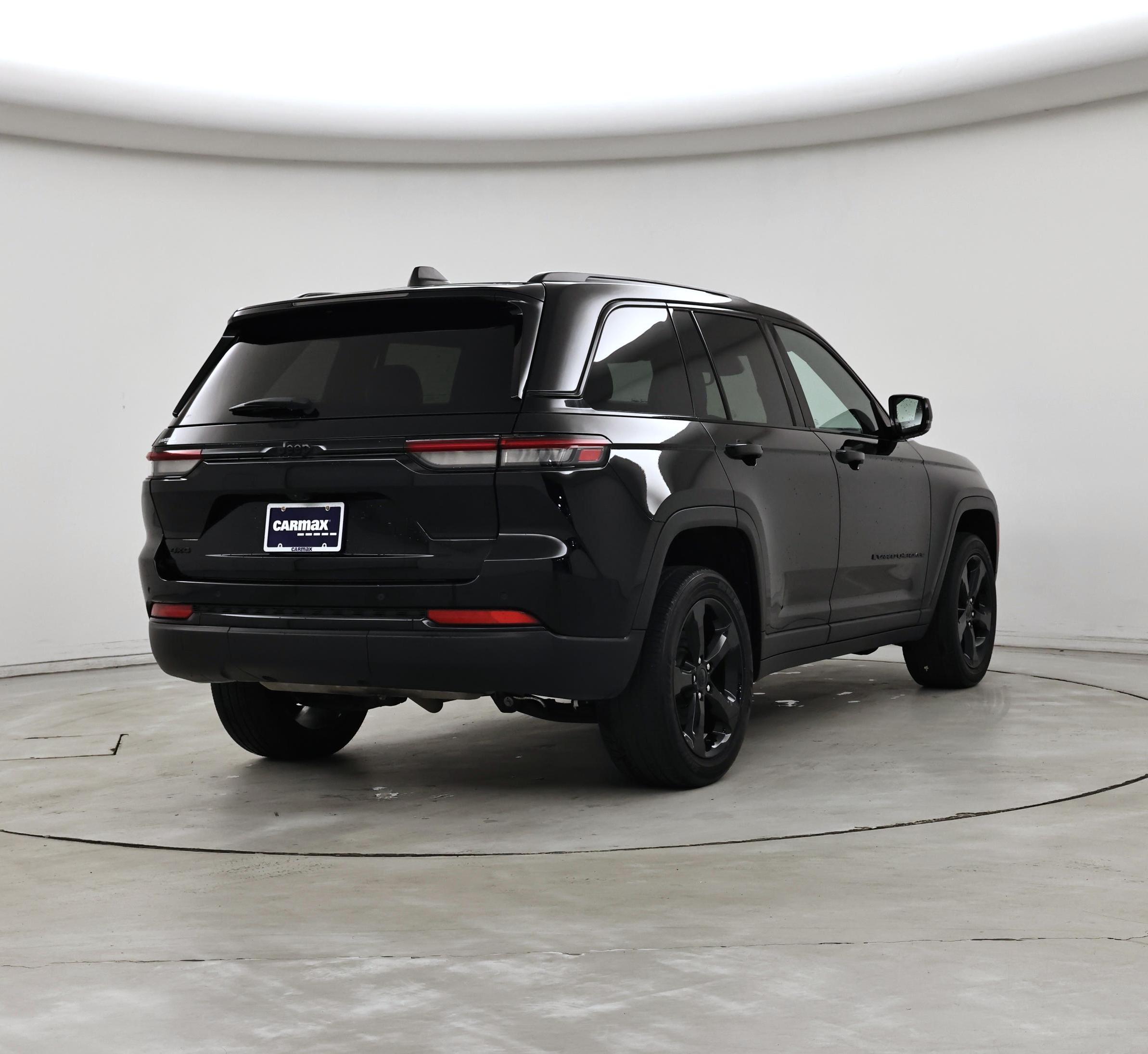 Thumbnail: 2023 Jeep Grand Cherokee - 8