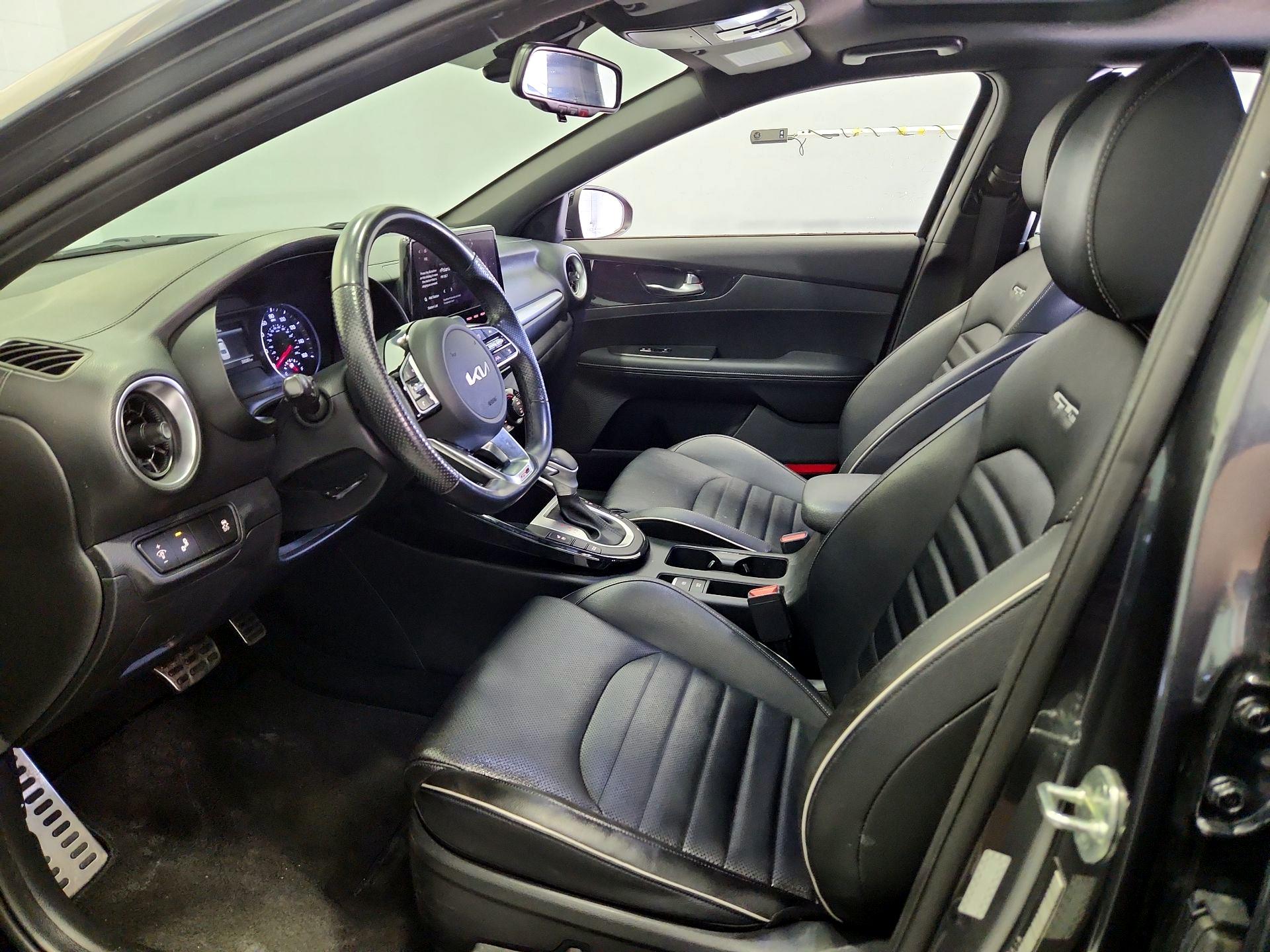 Thumbnail: 2023 Kia Forte - 11