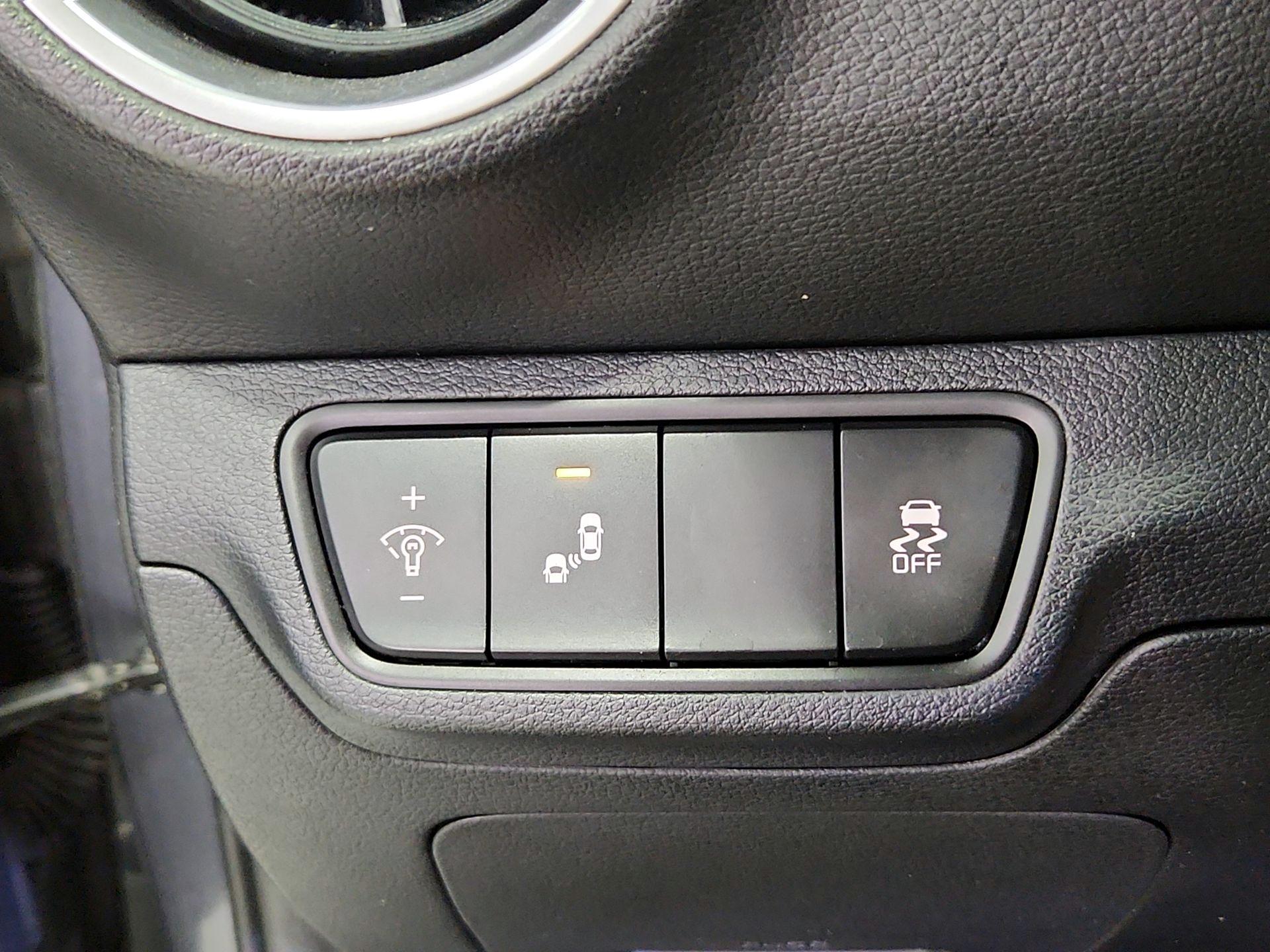 Thumbnail: 2023 Kia Forte - 13