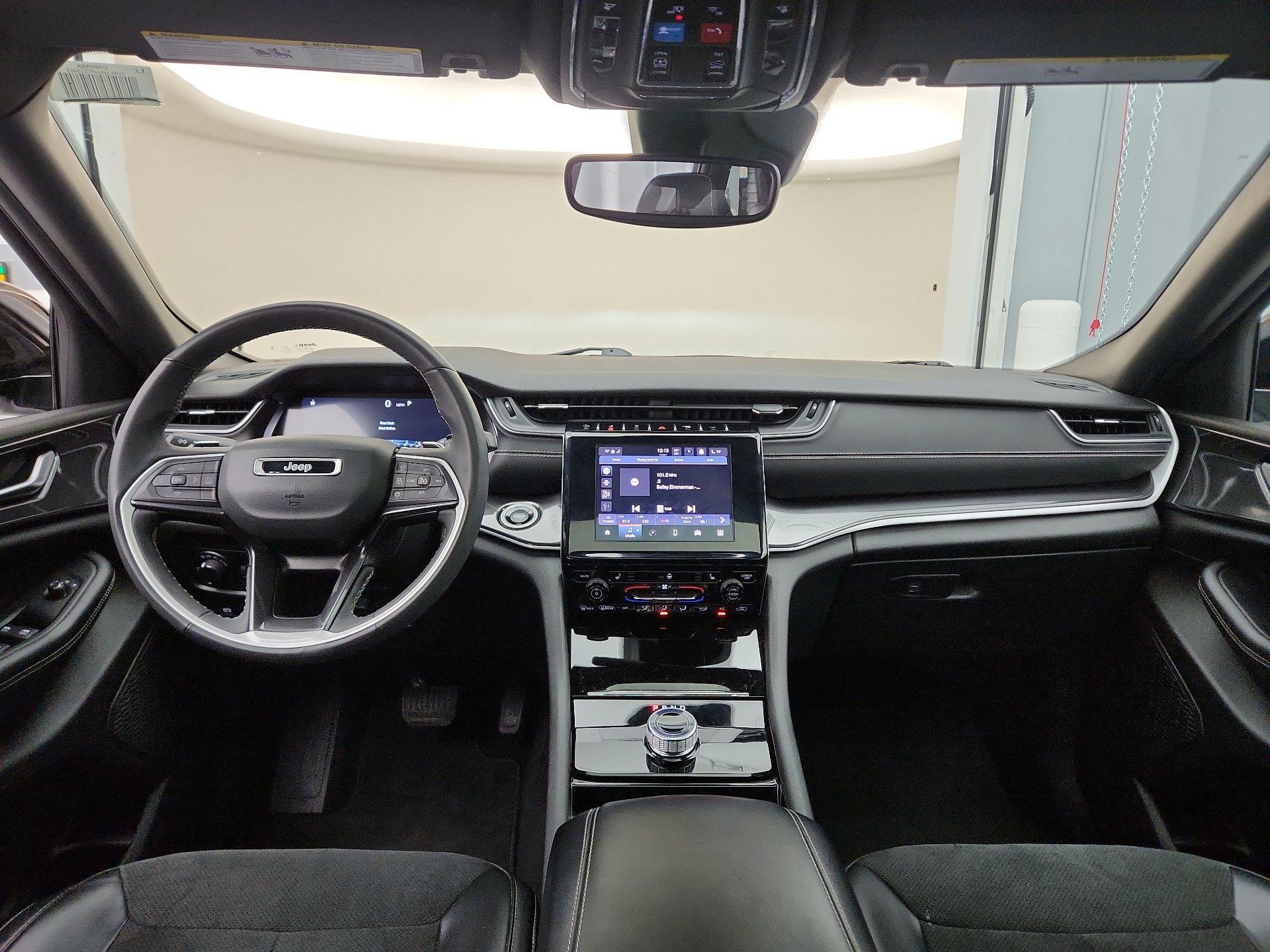 Thumbnail: 2023 Jeep Grand Cherokee - 9