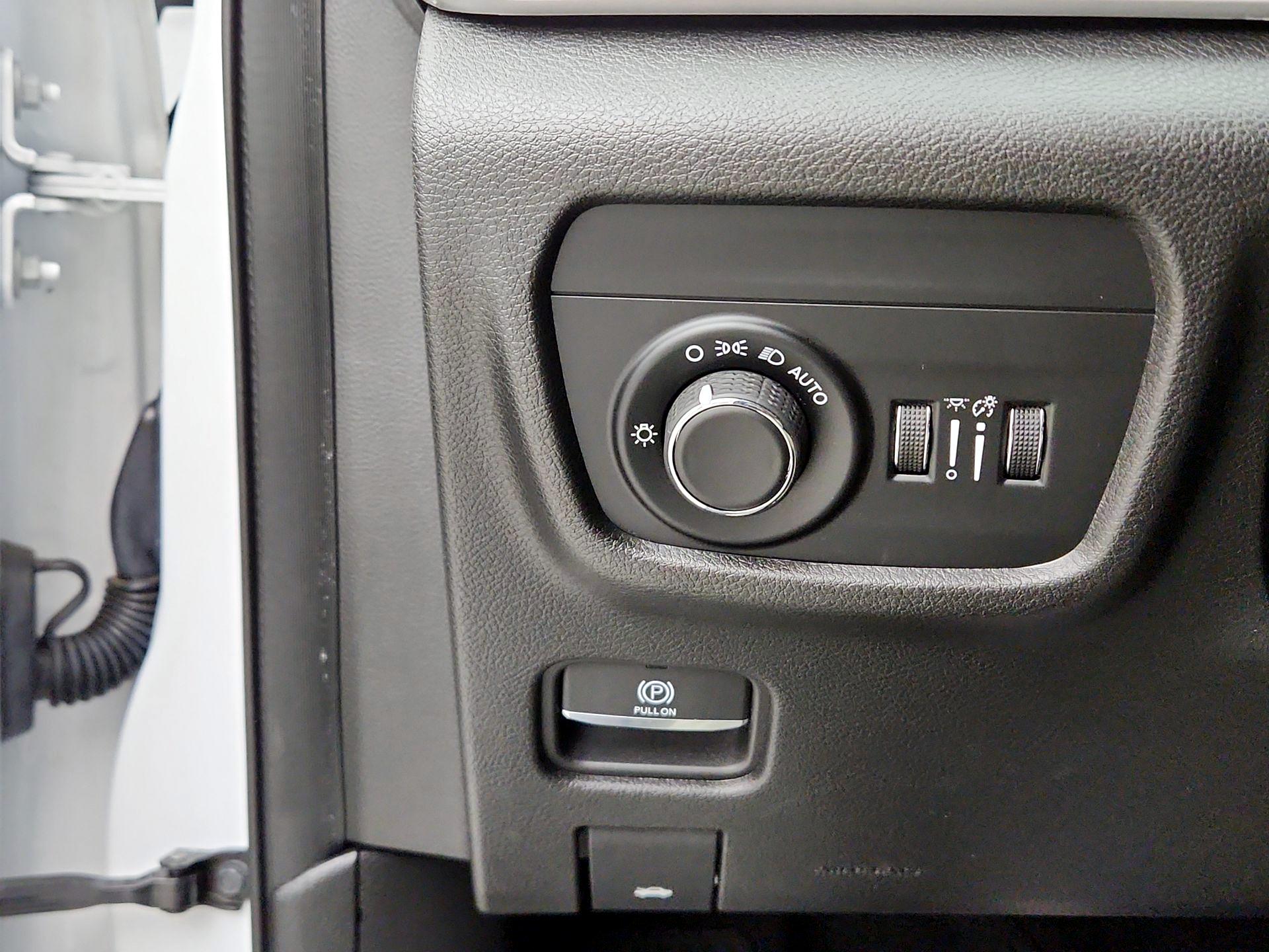 Thumbnail: 2023 Jeep Grand Cherokee - 13