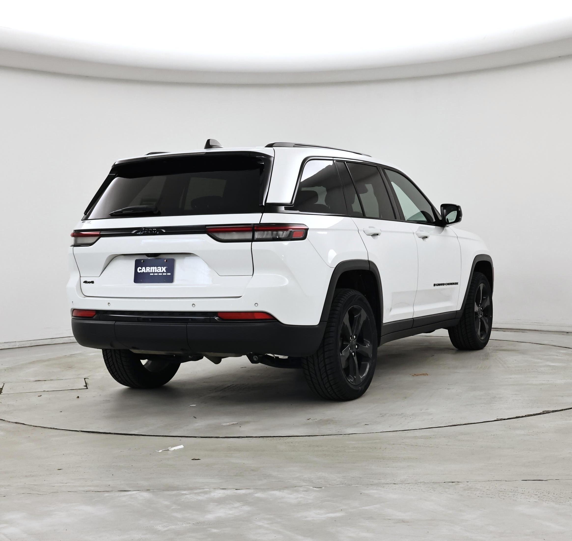 Thumbnail: 2023 Jeep Grand Cherokee - 8