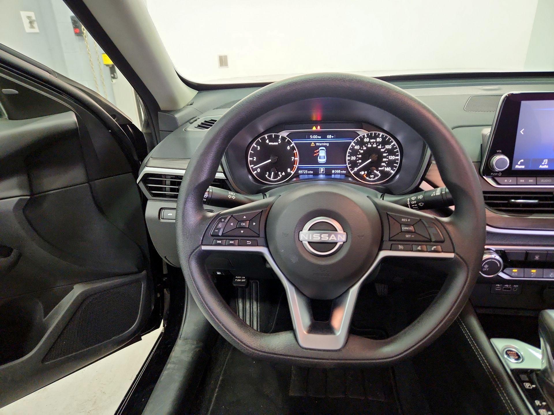 Thumbnail: 2023 Nissan Altima - 10