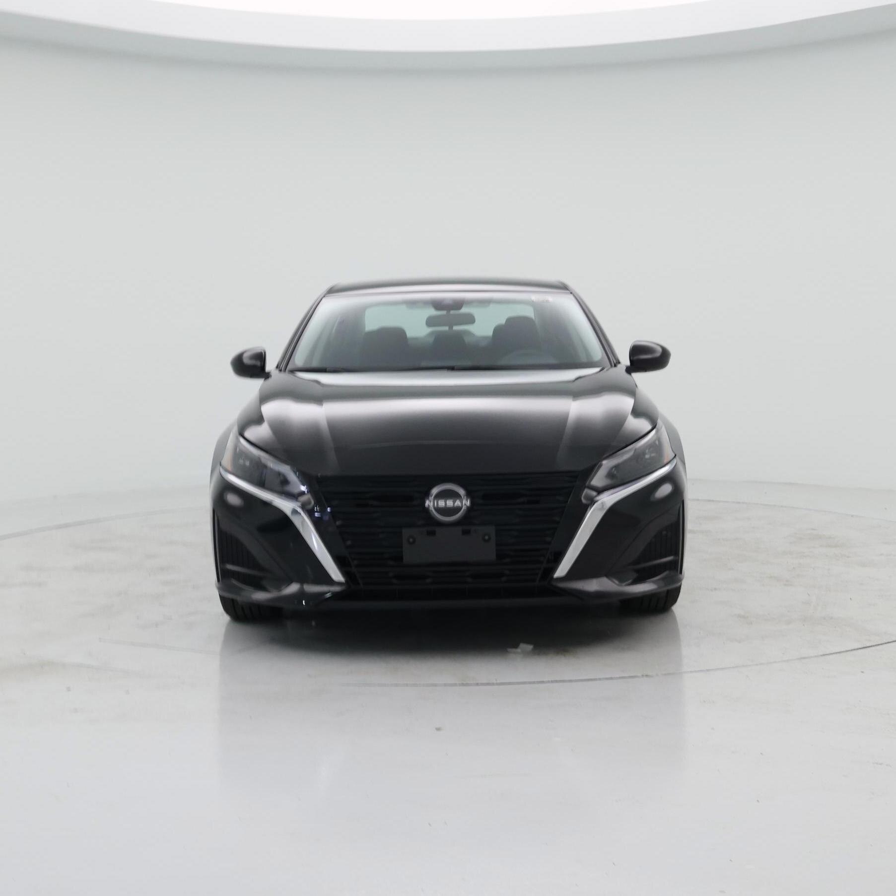 Thumbnail: 2023 Nissan Altima - 5