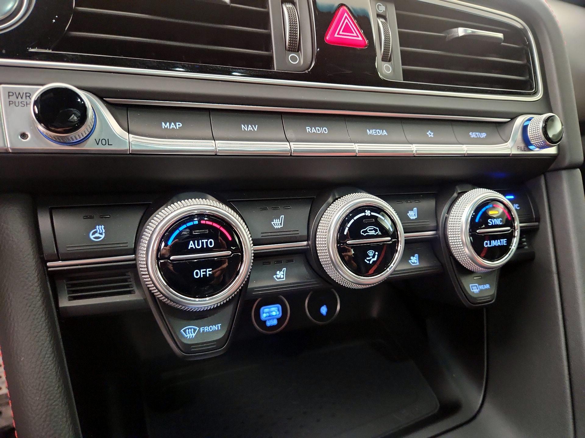 Thumbnail: 2023 Genesis G70 - 17