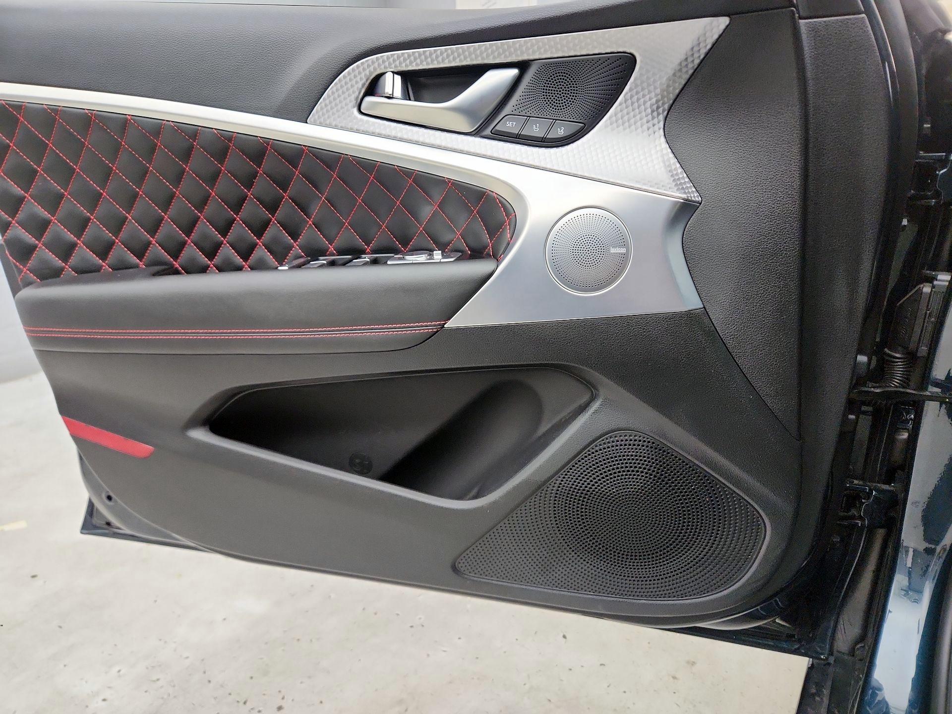 Thumbnail: 2023 Genesis G70 - 12