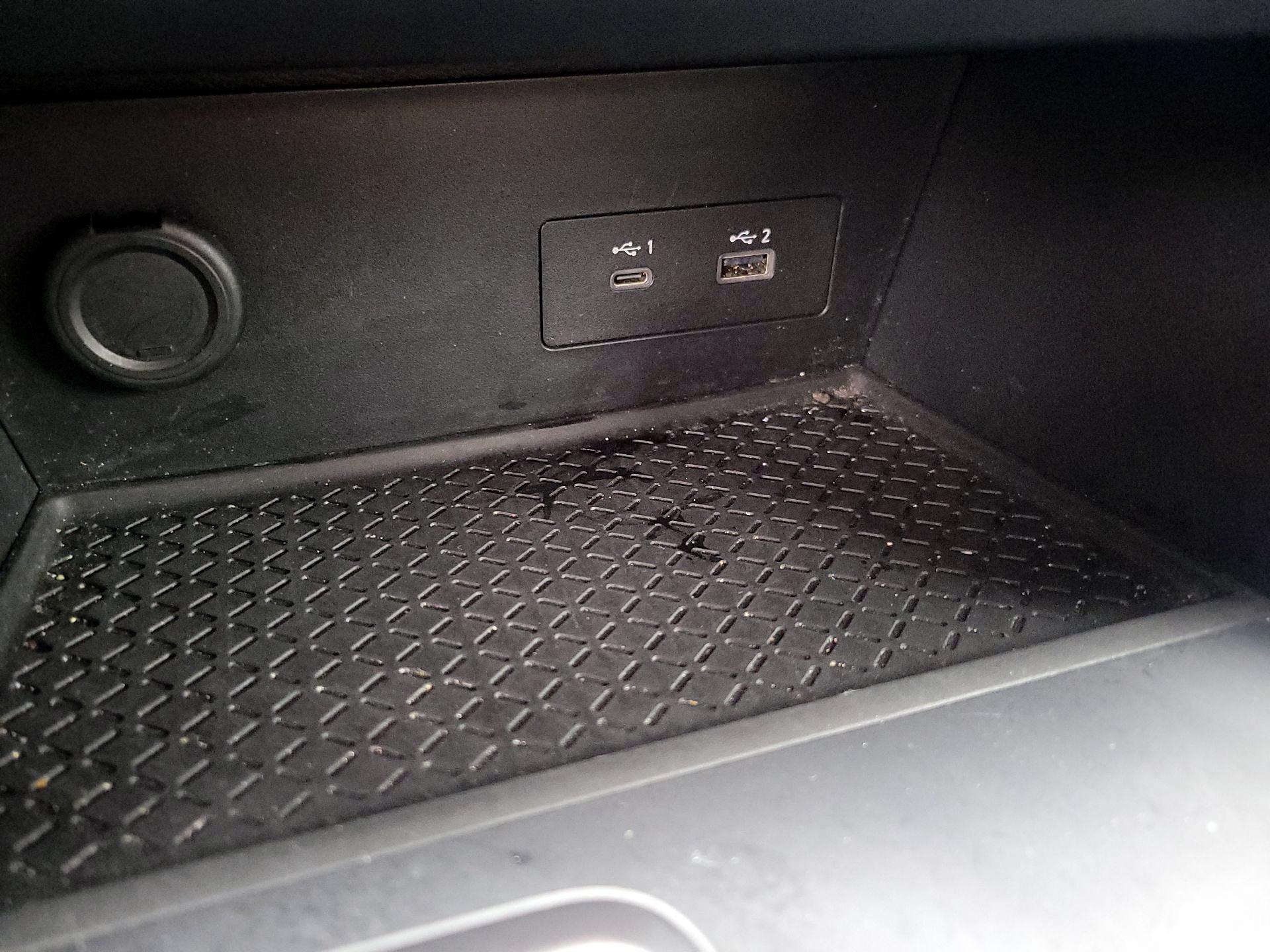 Thumbnail: 2023 Nissan Pathfinder - 18