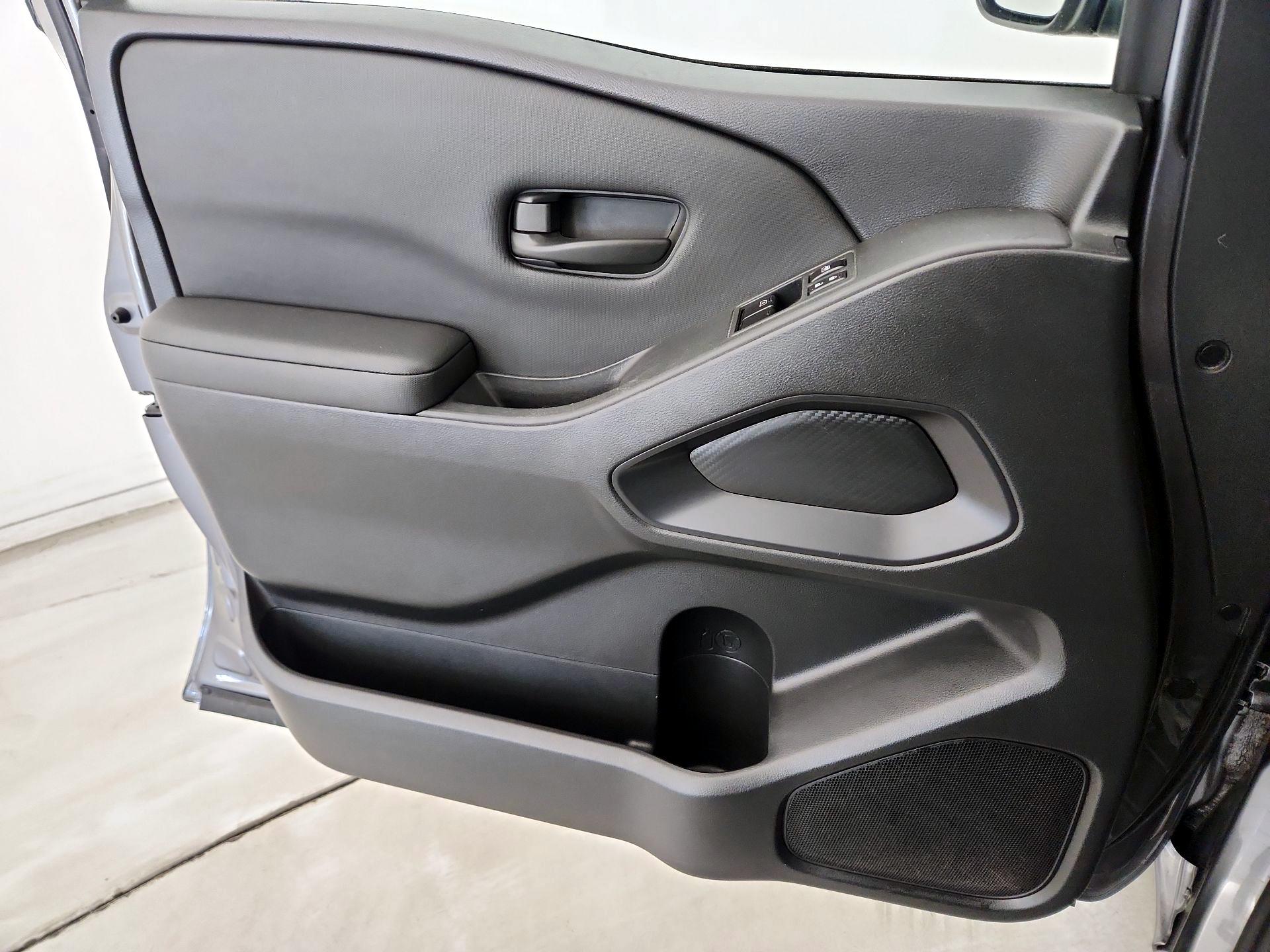 Thumbnail: 2022 Nissan Frontier - 12