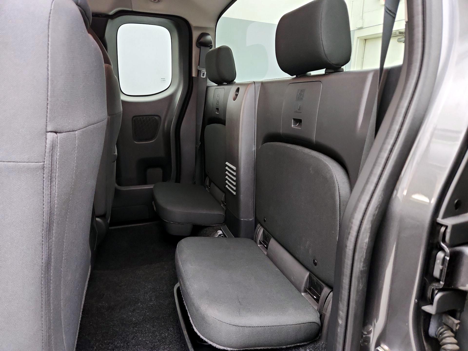 Thumbnail: 2022 Nissan Frontier - 19