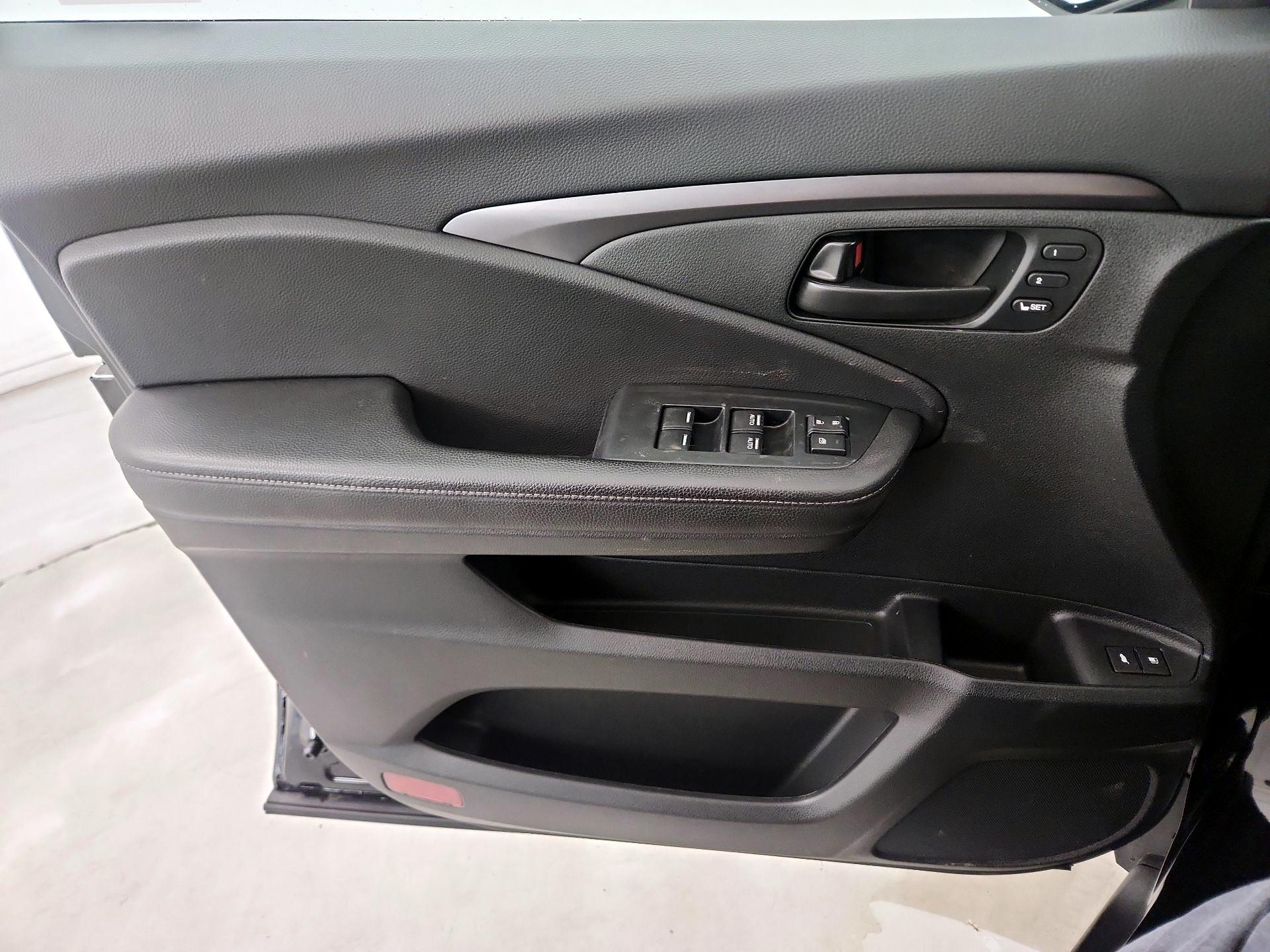 Thumbnail: 2023 Honda Passport - 12