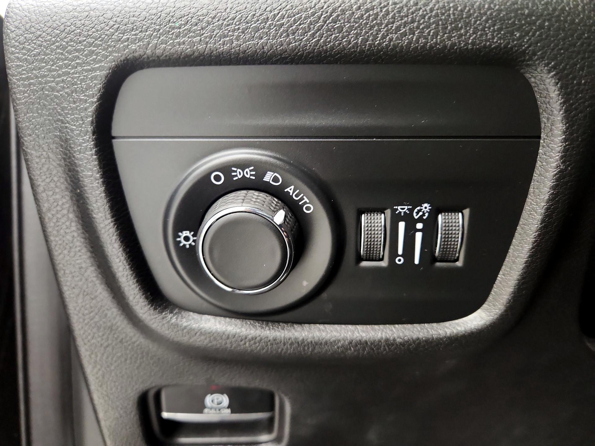 Thumbnail: 2023 Jeep Grand Cherokee - 13