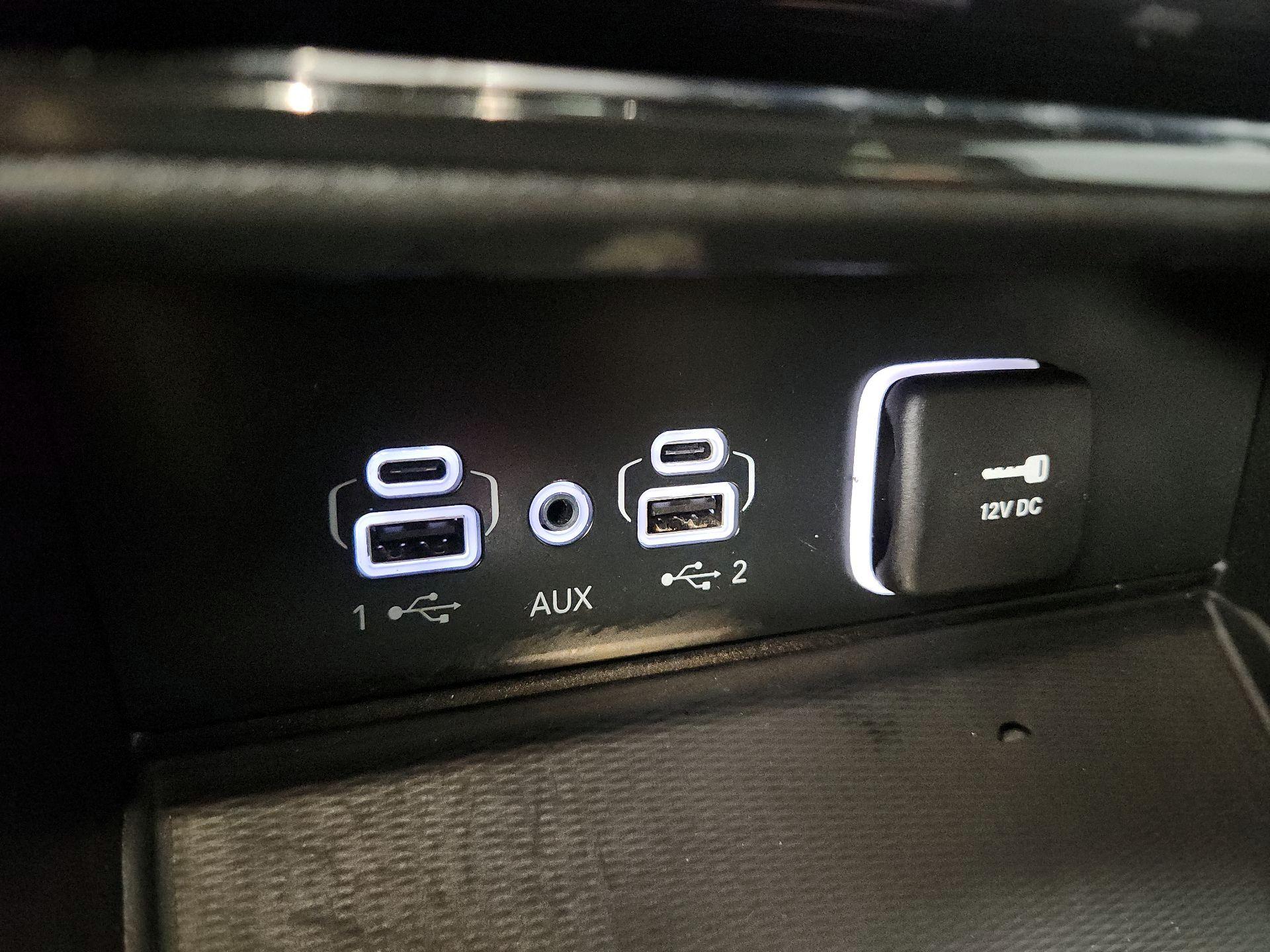 Thumbnail: 2023 Jeep Grand Cherokee - 18