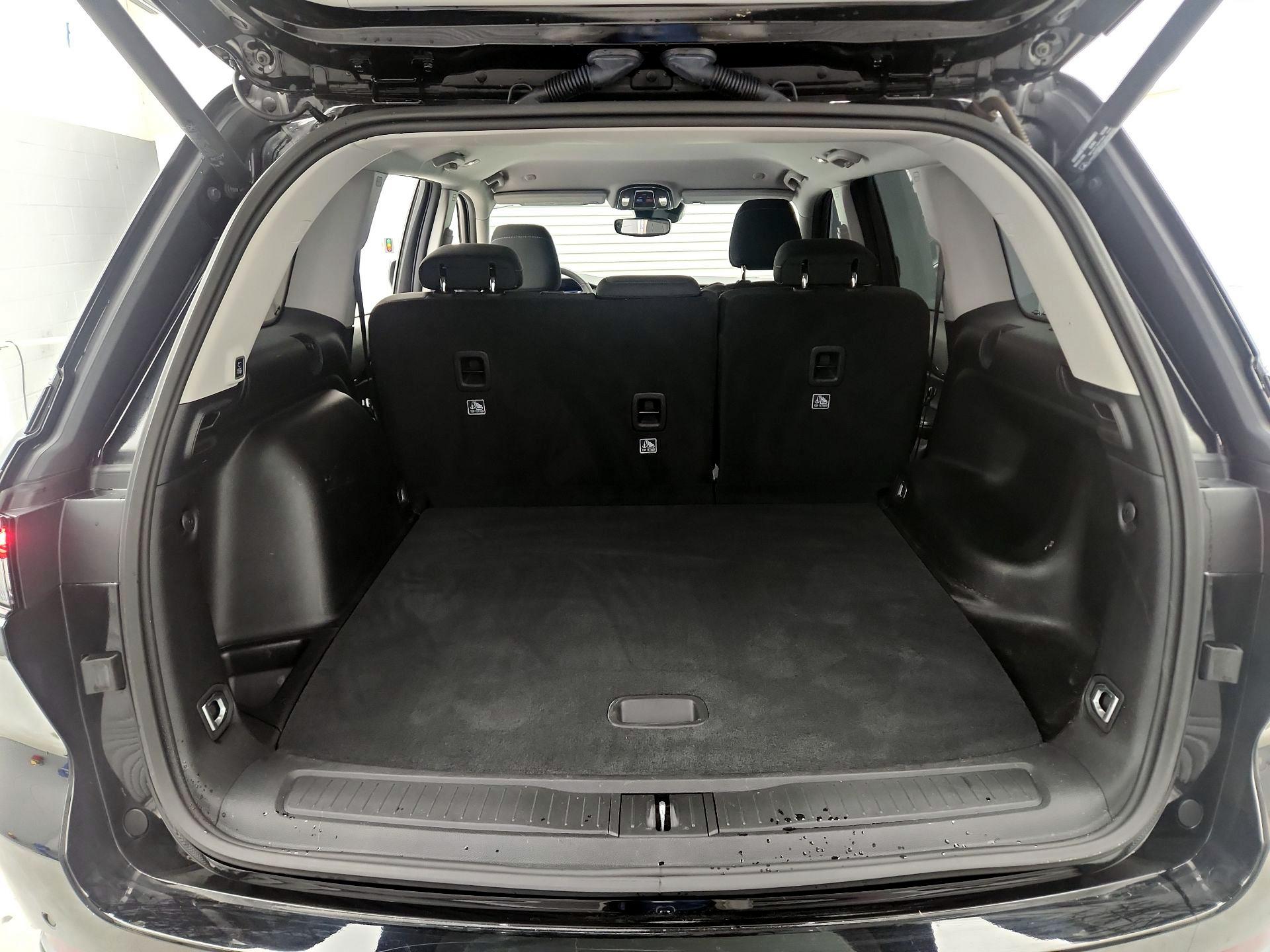 Thumbnail: 2023 Jeep Grand Cherokee - 20