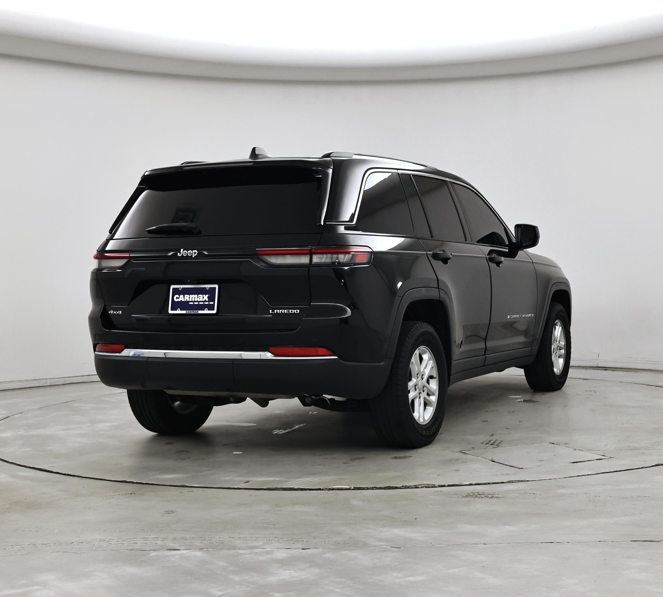 Thumbnail: 2023 Jeep Grand Cherokee - 8