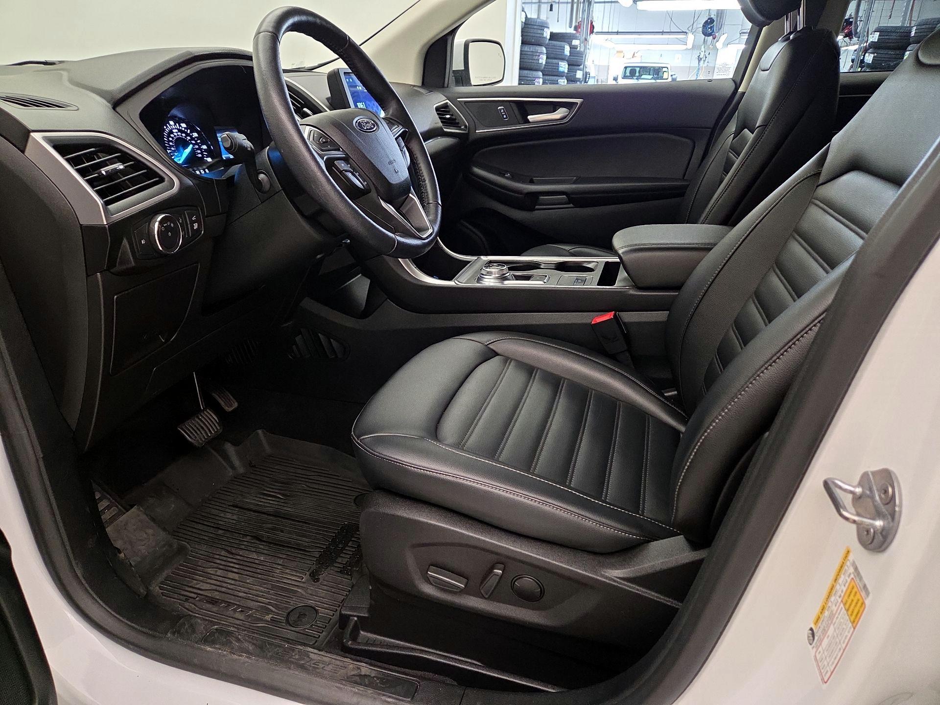 Thumbnail: 2022 Ford Edge - 11