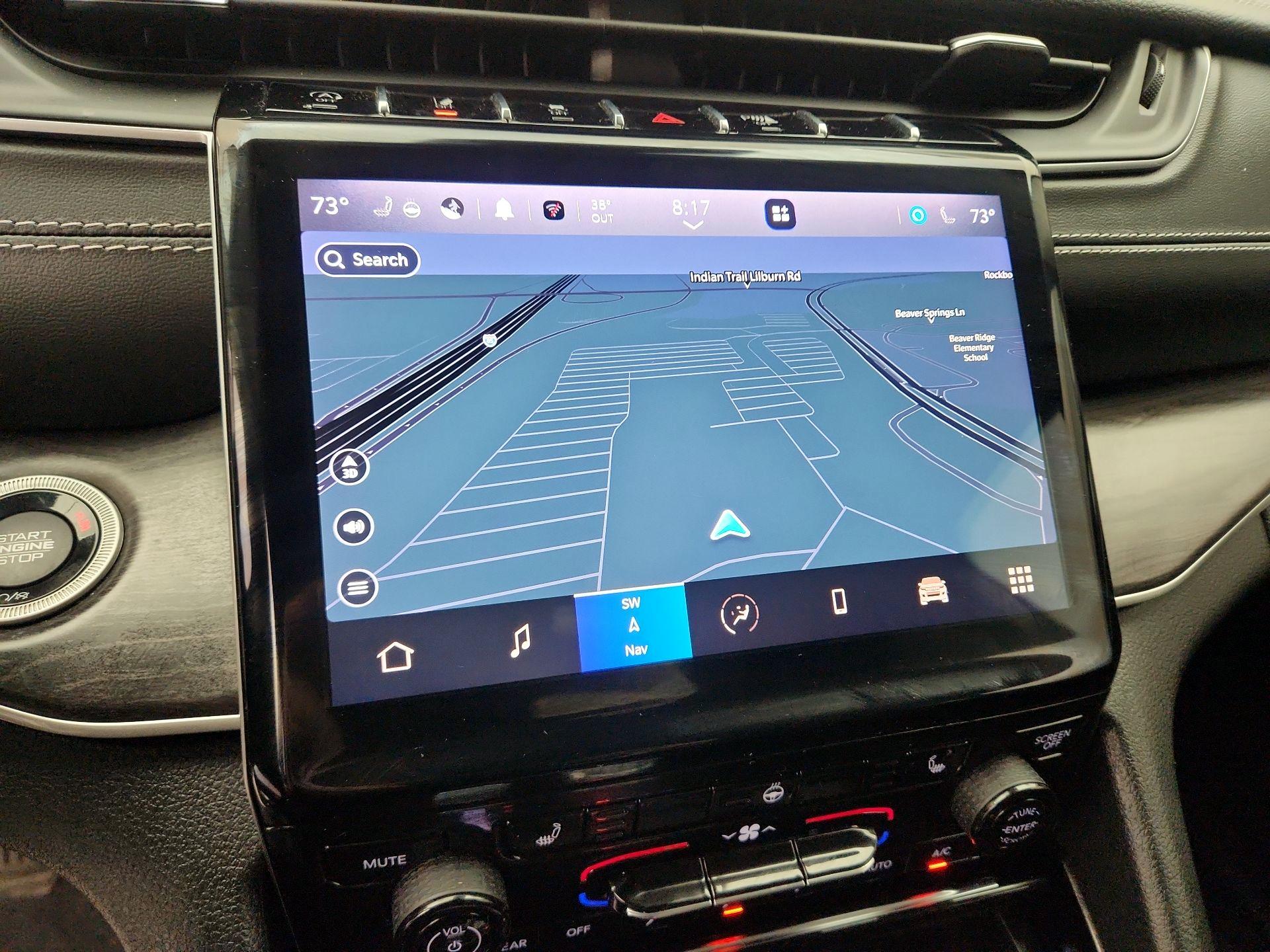 Thumbnail: 2023 Jeep Grand Cherokee - 14