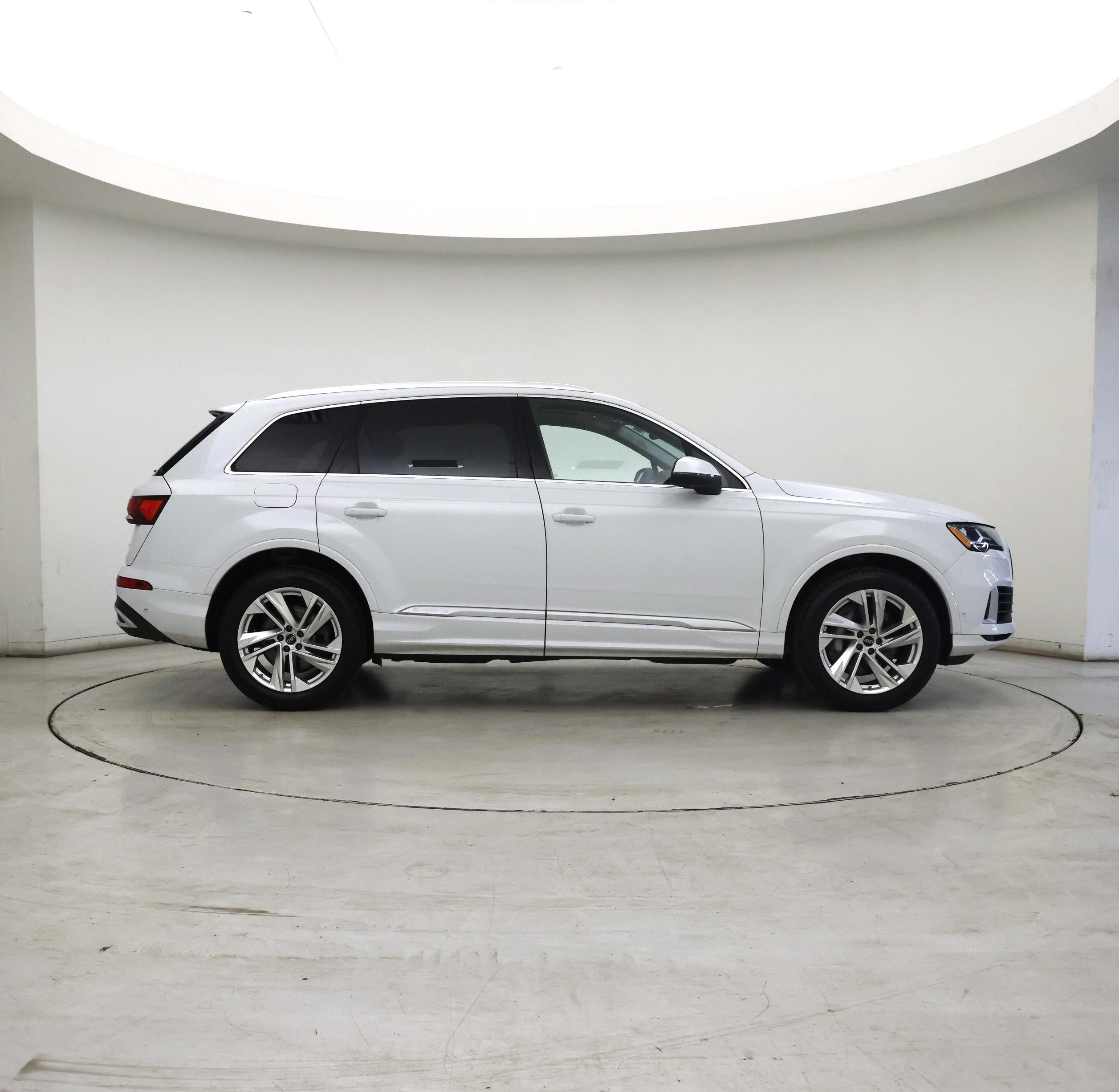 Thumbnail: 2022 Audi Q7 - 7