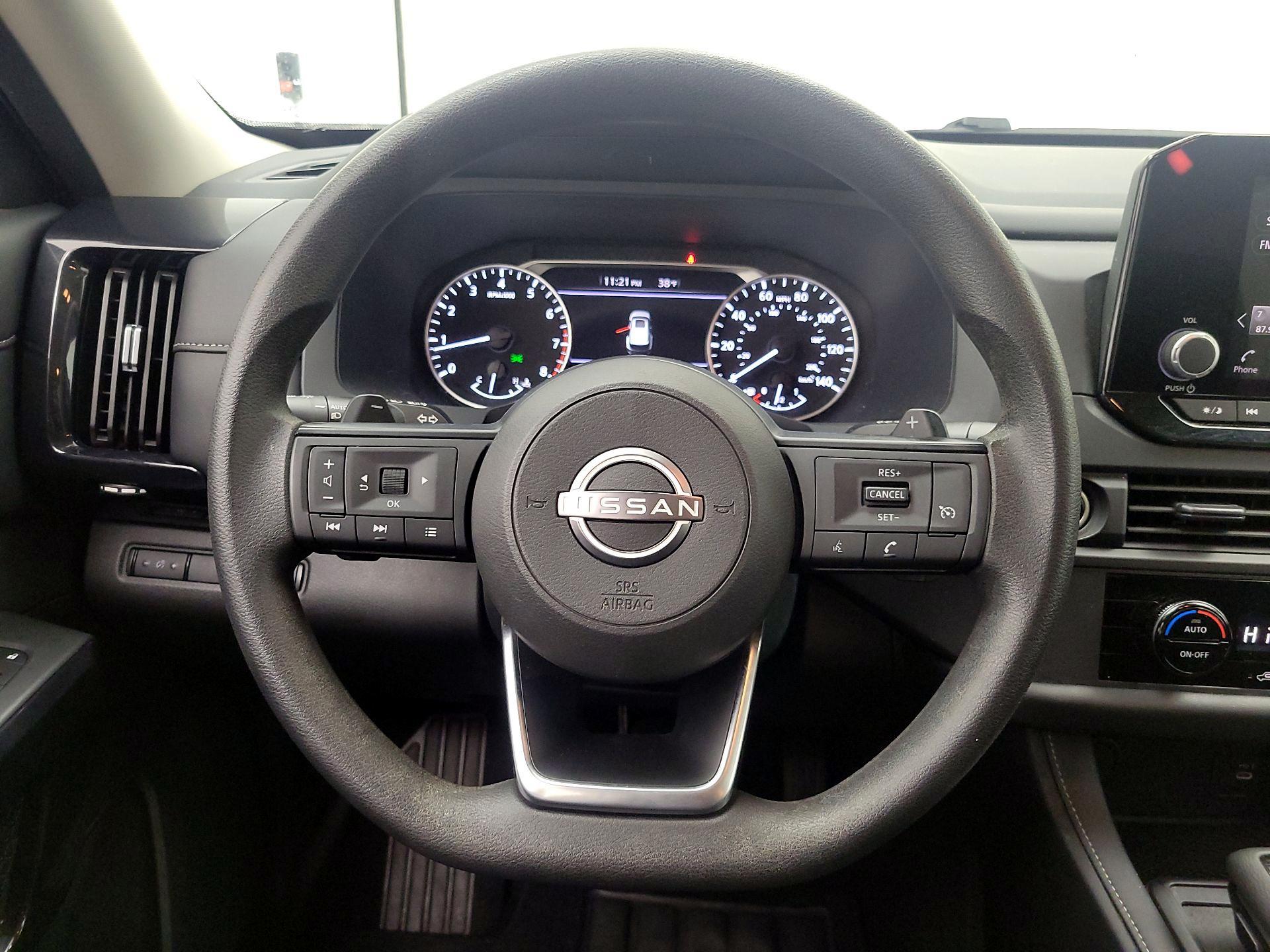 Thumbnail: 2023 Nissan Pathfinder - 10