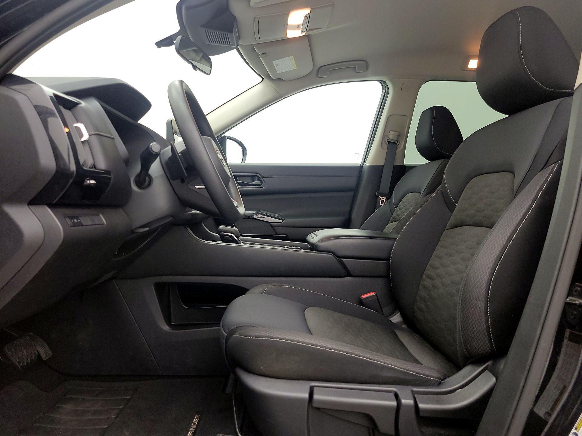 Thumbnail: 2023 Nissan Pathfinder - 11