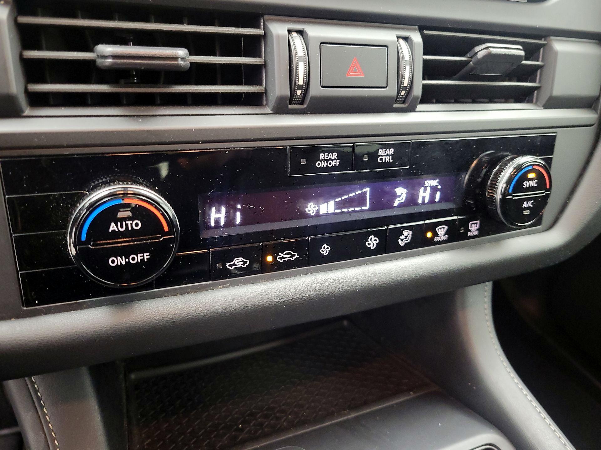 Thumbnail: 2023 Nissan Pathfinder - 16