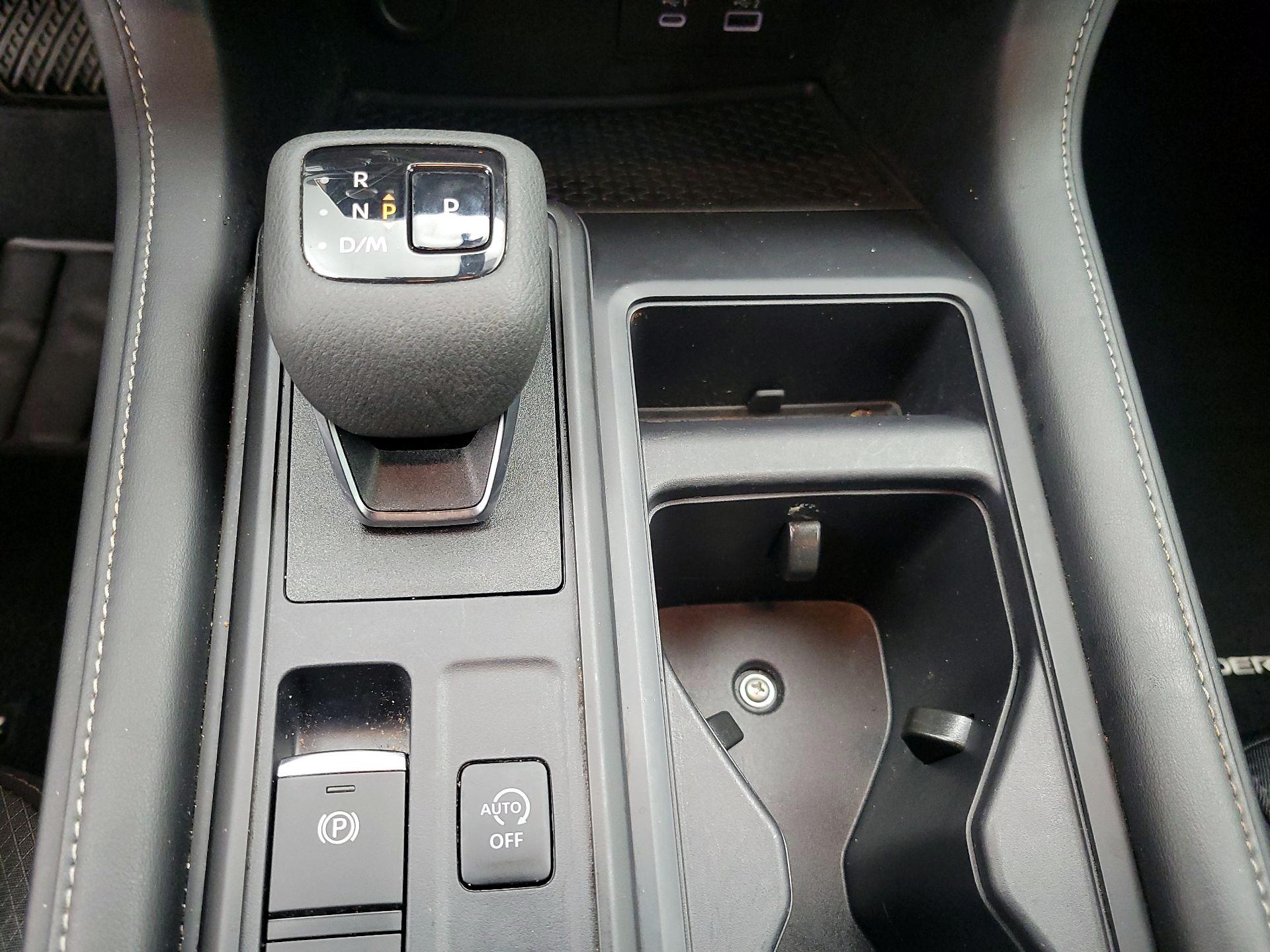 Thumbnail: 2023 Nissan Pathfinder - 17