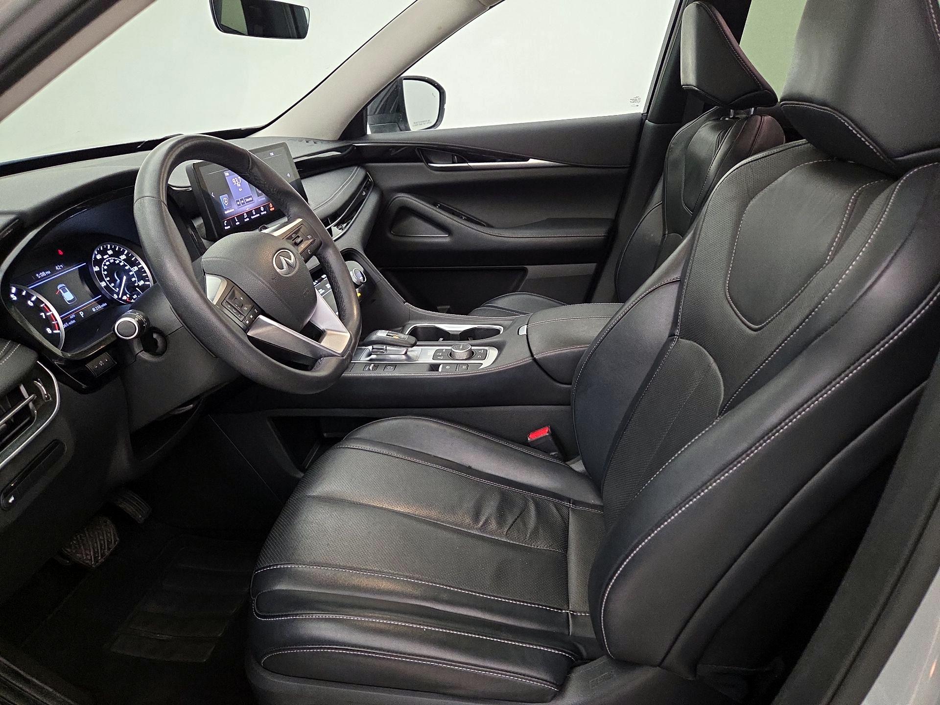 Thumbnail: 2023 INFINITI QX60 - 11