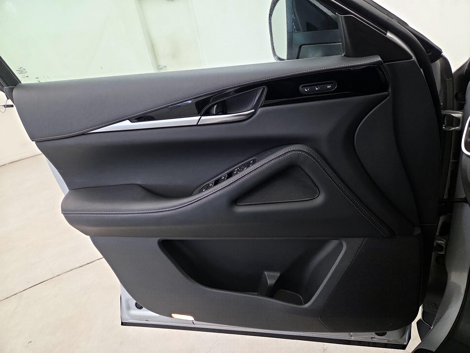 Thumbnail: 2023 INFINITI QX60 - 12