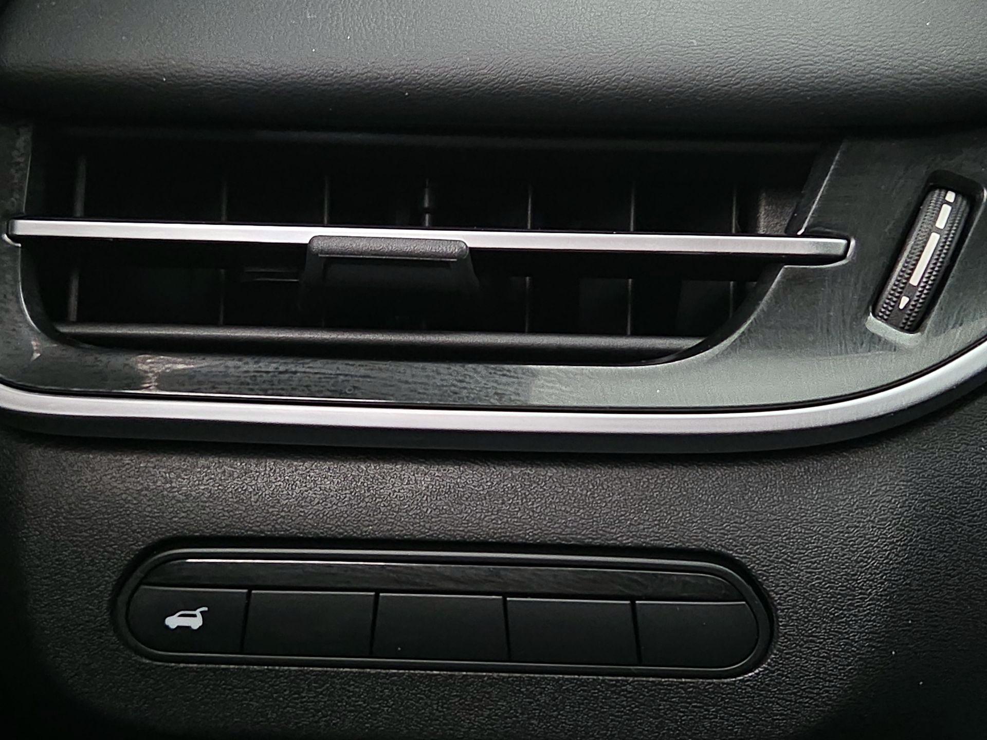 Thumbnail: 2023 INFINITI QX60 - 13