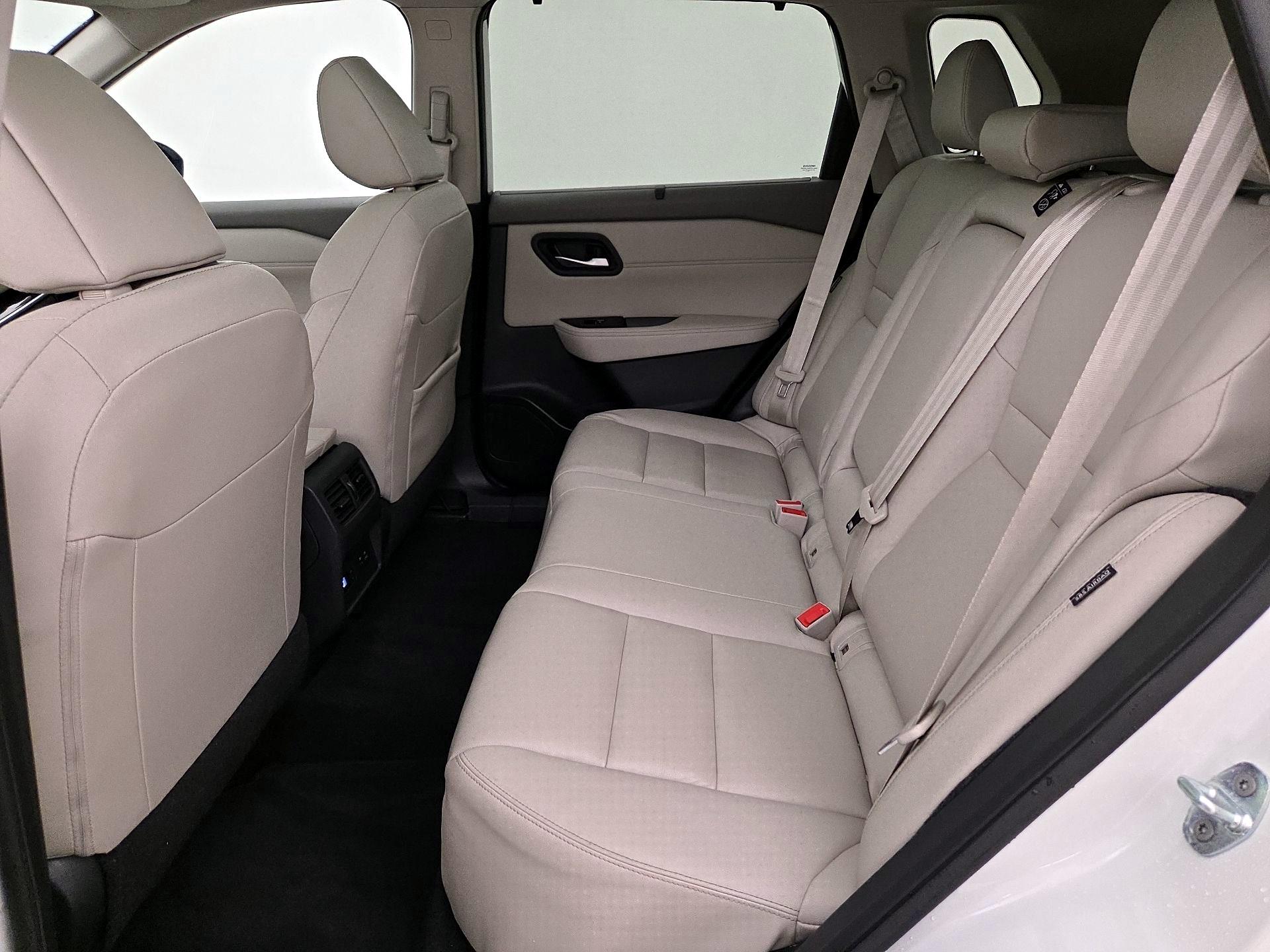 Thumbnail: 2023 Nissan Rogue - 20