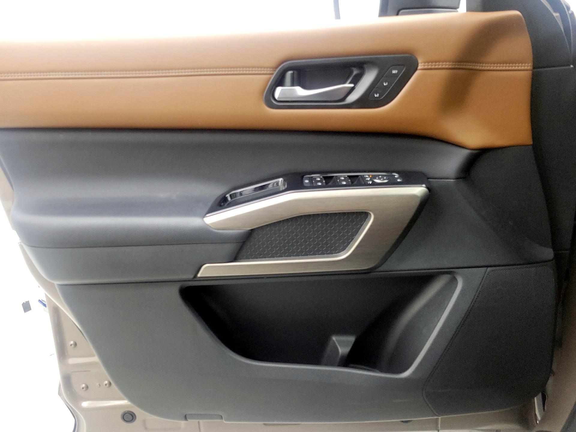 Thumbnail: 2023 Nissan Pathfinder - 12