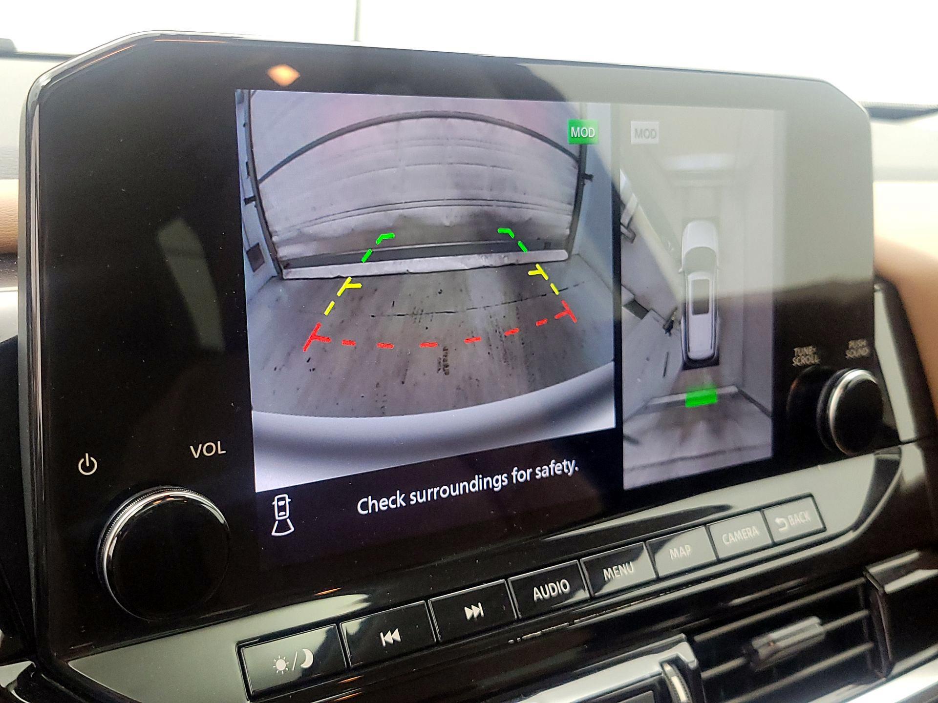 Thumbnail: 2023 Nissan Pathfinder - 15