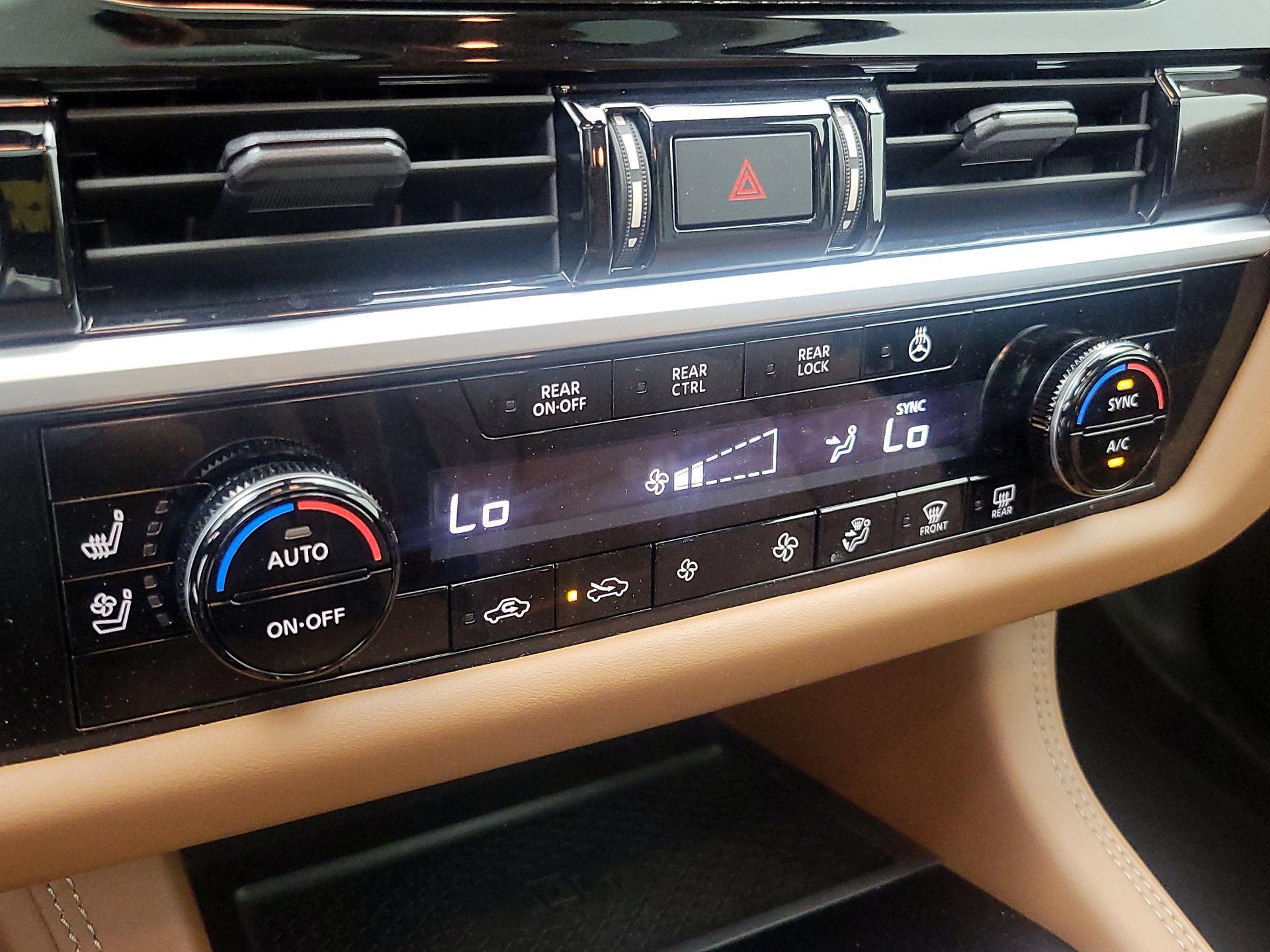 Thumbnail: 2023 Nissan Pathfinder - 17