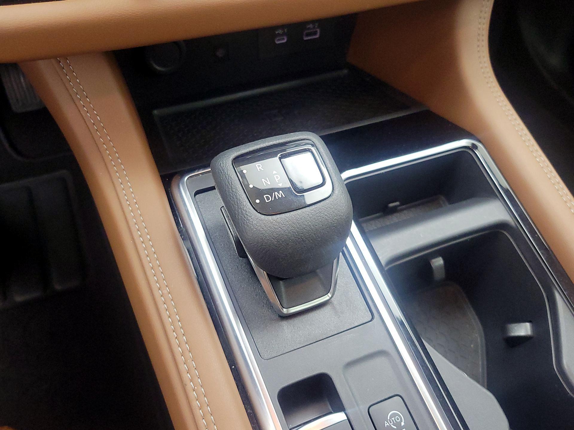 Thumbnail: 2023 Nissan Pathfinder - 18