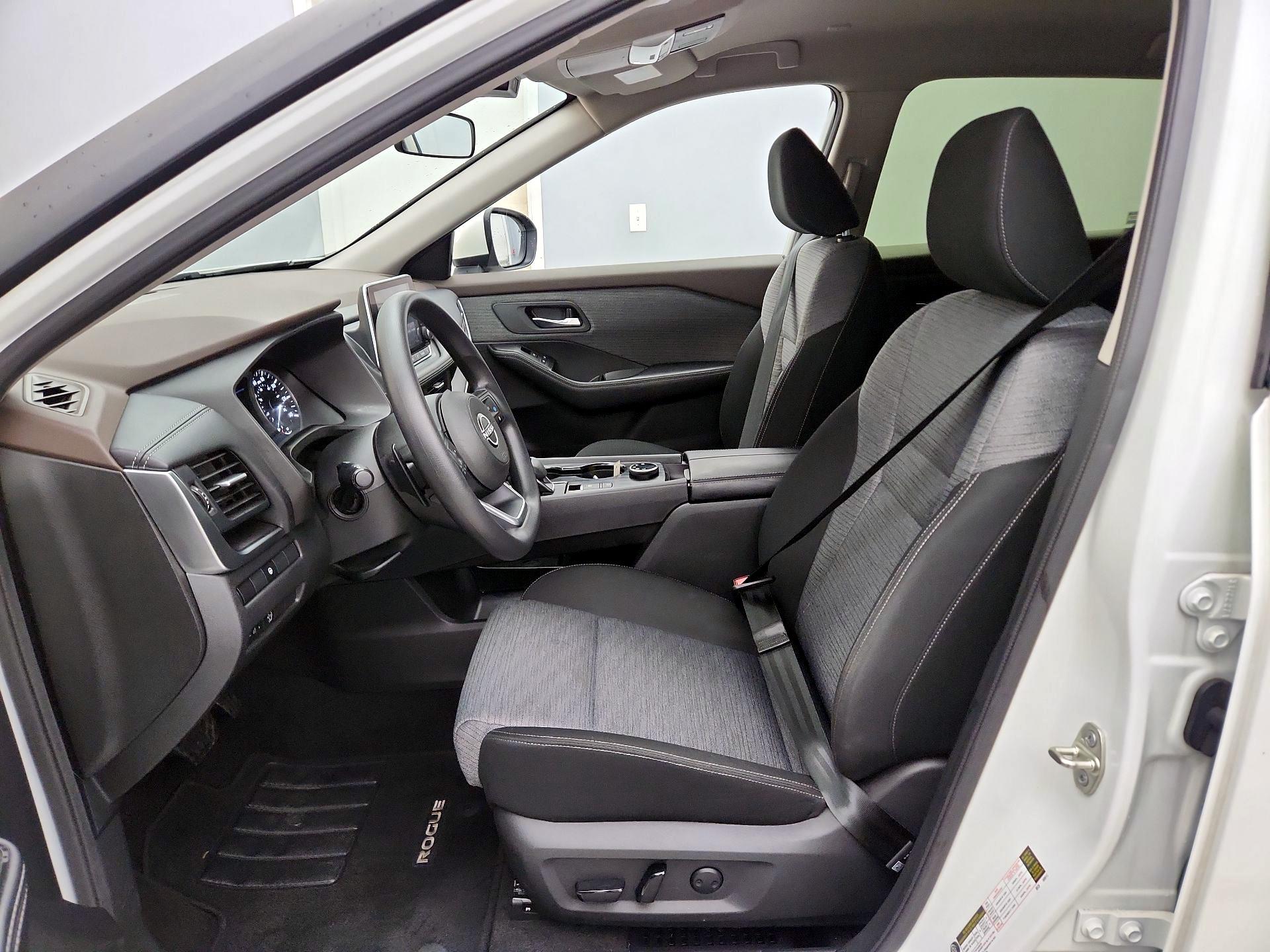 Thumbnail: 2023 Nissan Rogue - 11