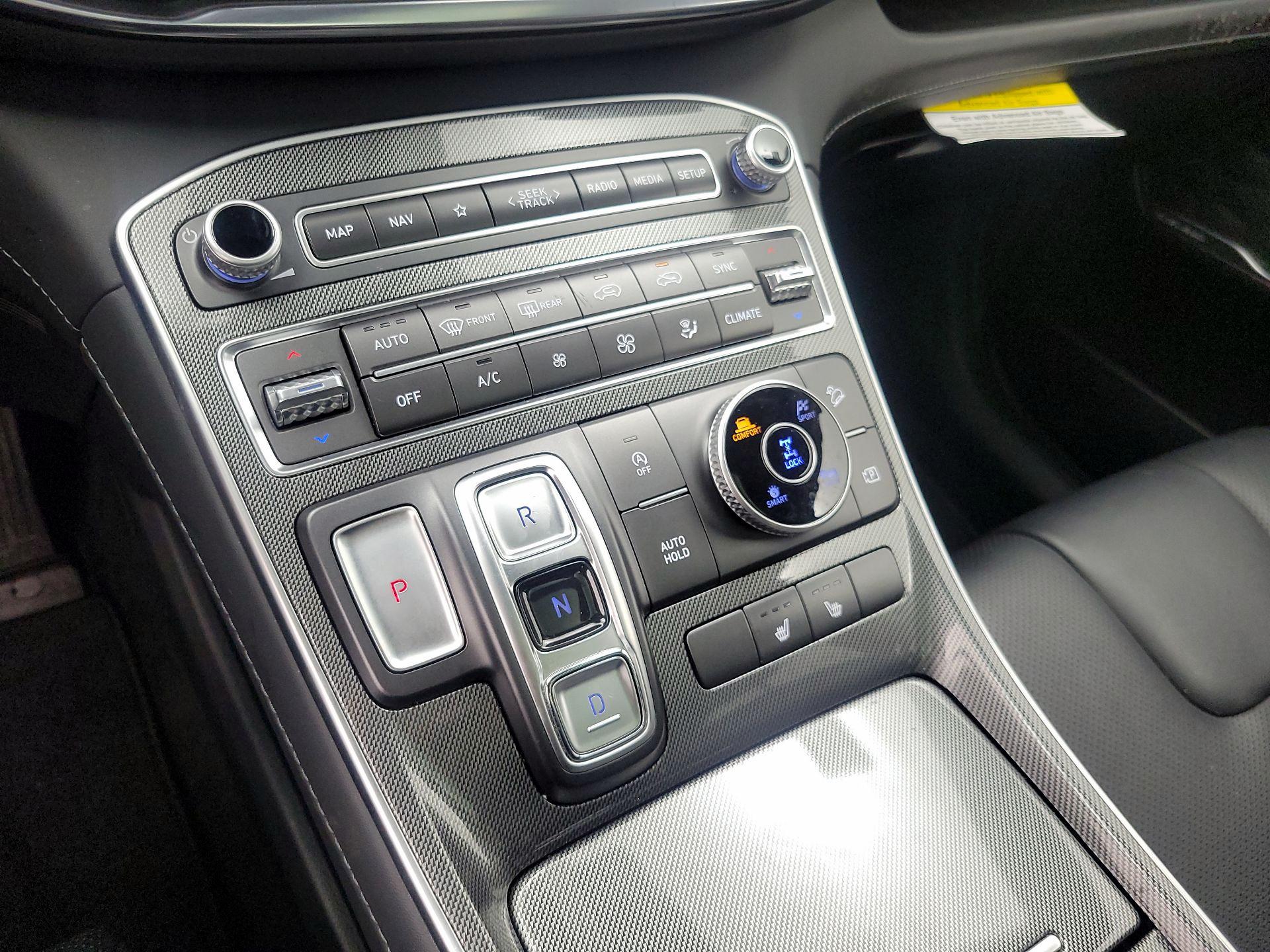 Thumbnail: 2023 Hyundai Santa Fe - 17