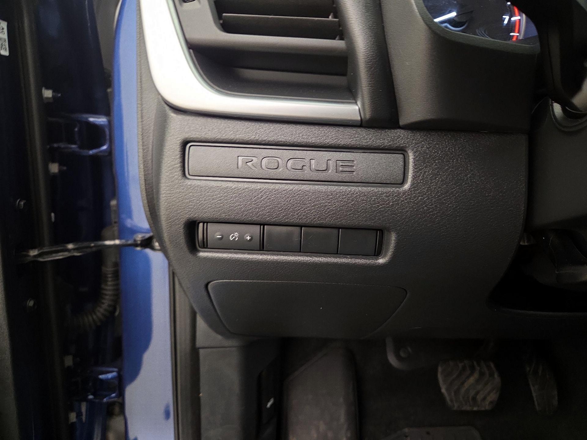 Thumbnail: 2023 Nissan Rogue - 13