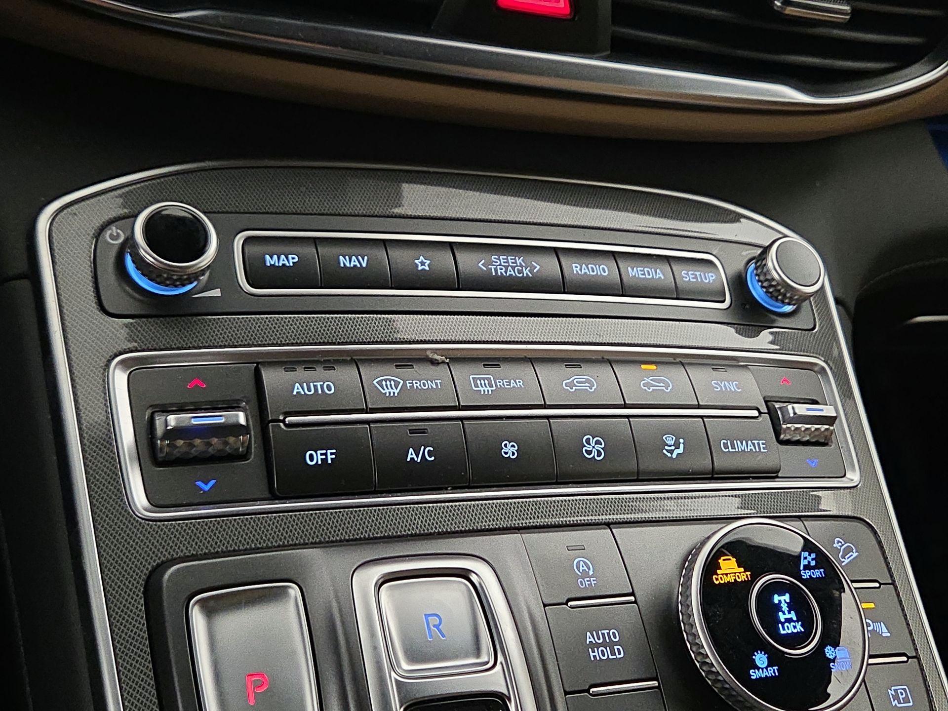 Thumbnail: 2023 Hyundai Santa Fe - 17