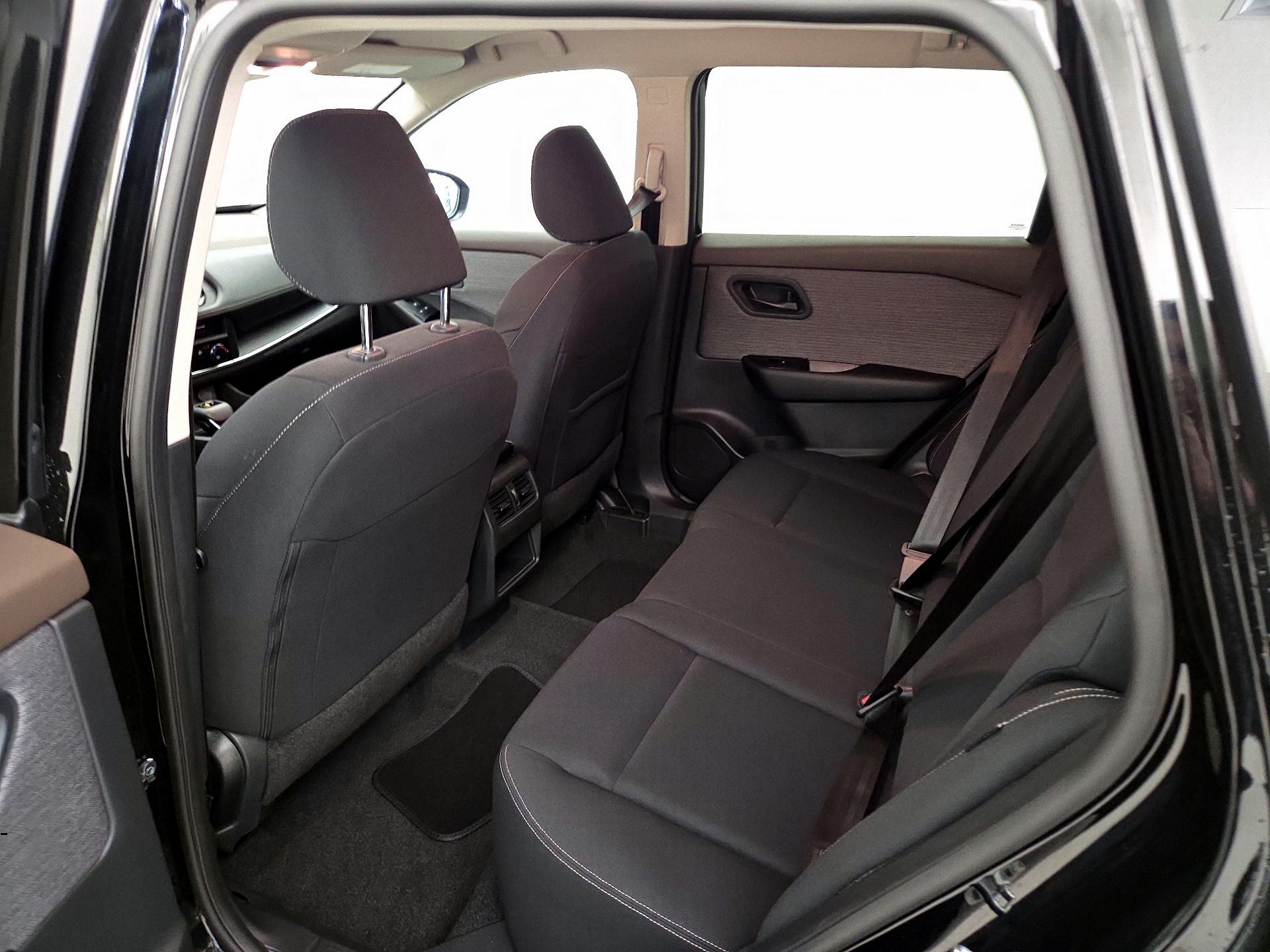 Thumbnail: 2023 Nissan Rogue - 19