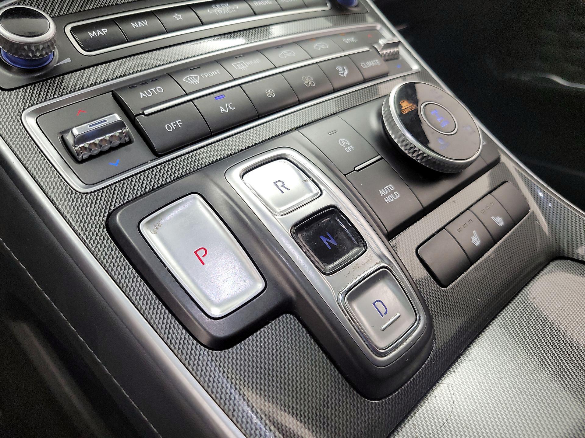 Thumbnail: 2023 Hyundai Santa Fe - 16