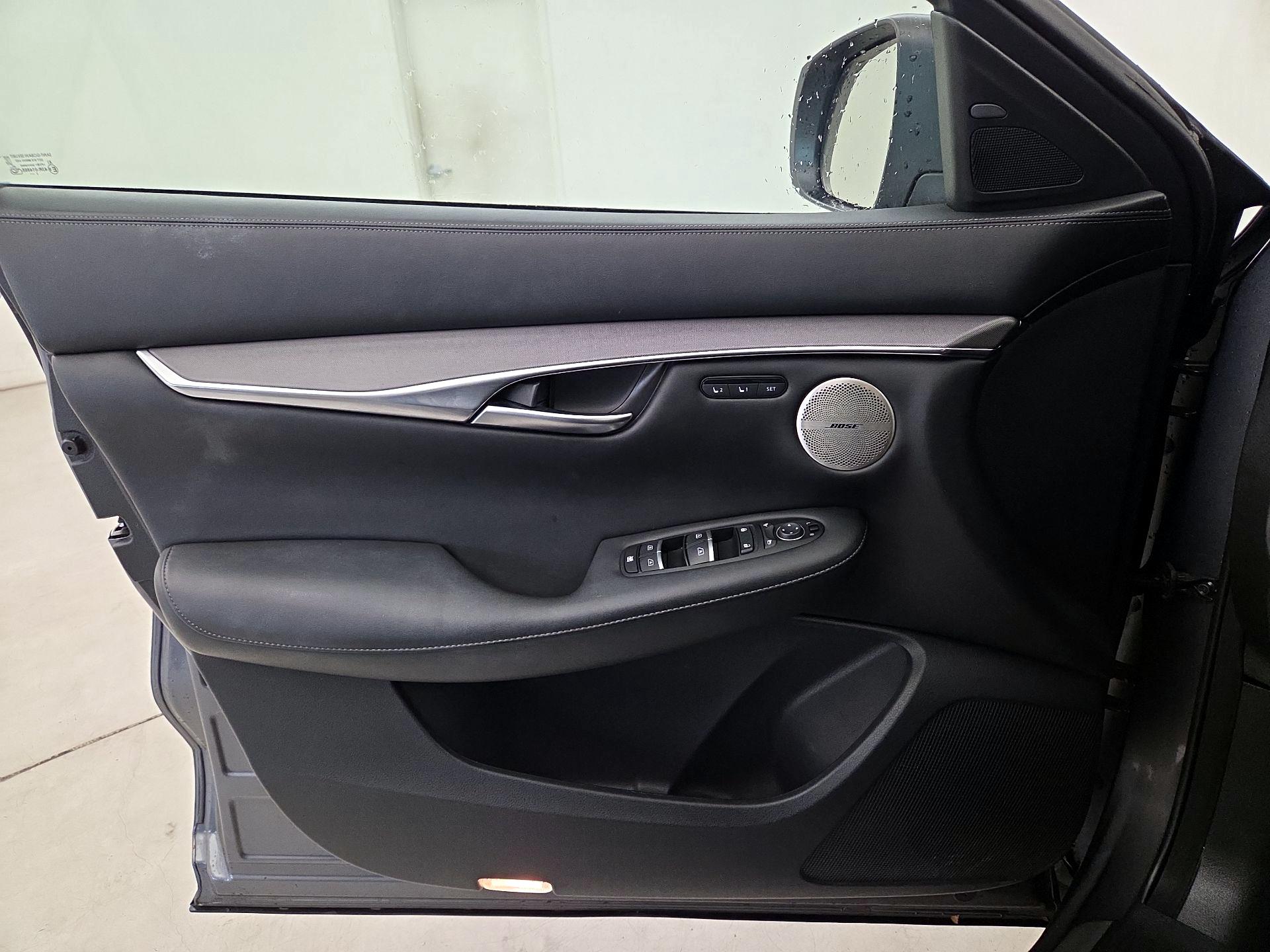 Thumbnail: 2023 INFINITI QX50 - 12